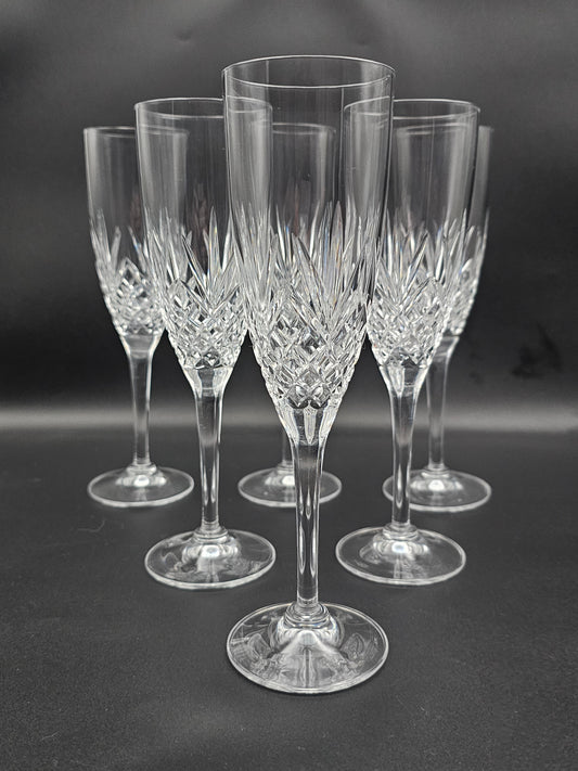 Beautiful set of 6 Classic Crystal Champagne Flutes 175ml 21cm tall