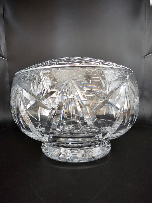 Stunning Large Crystal Rose Bowl. 18cm