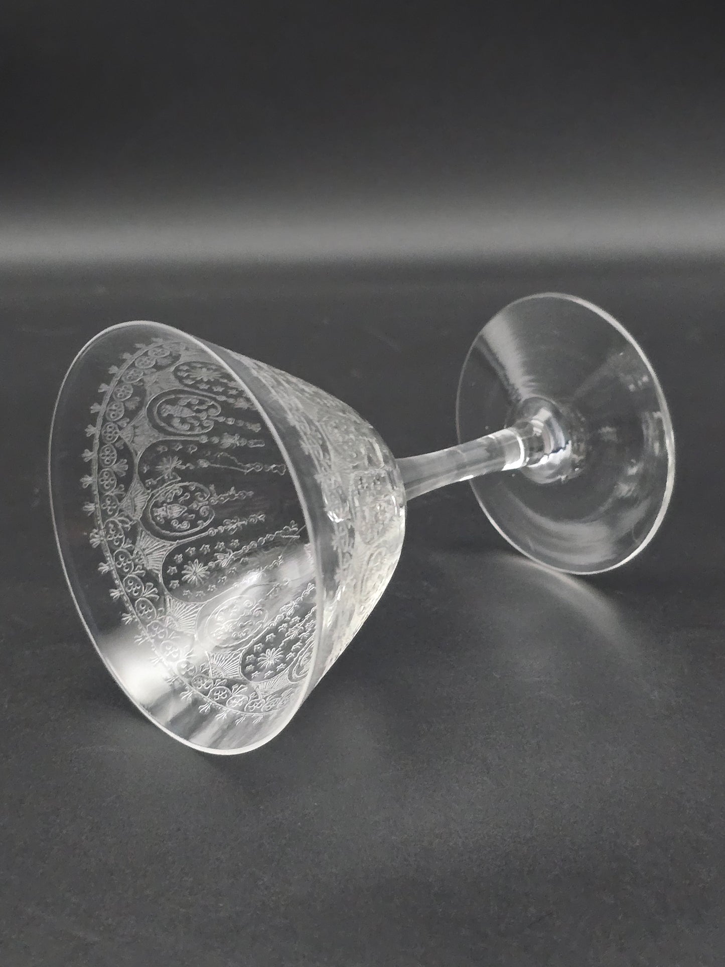 Set of 6 Beautifully etched crystal champagne coupes. 125ml. 11cm tall