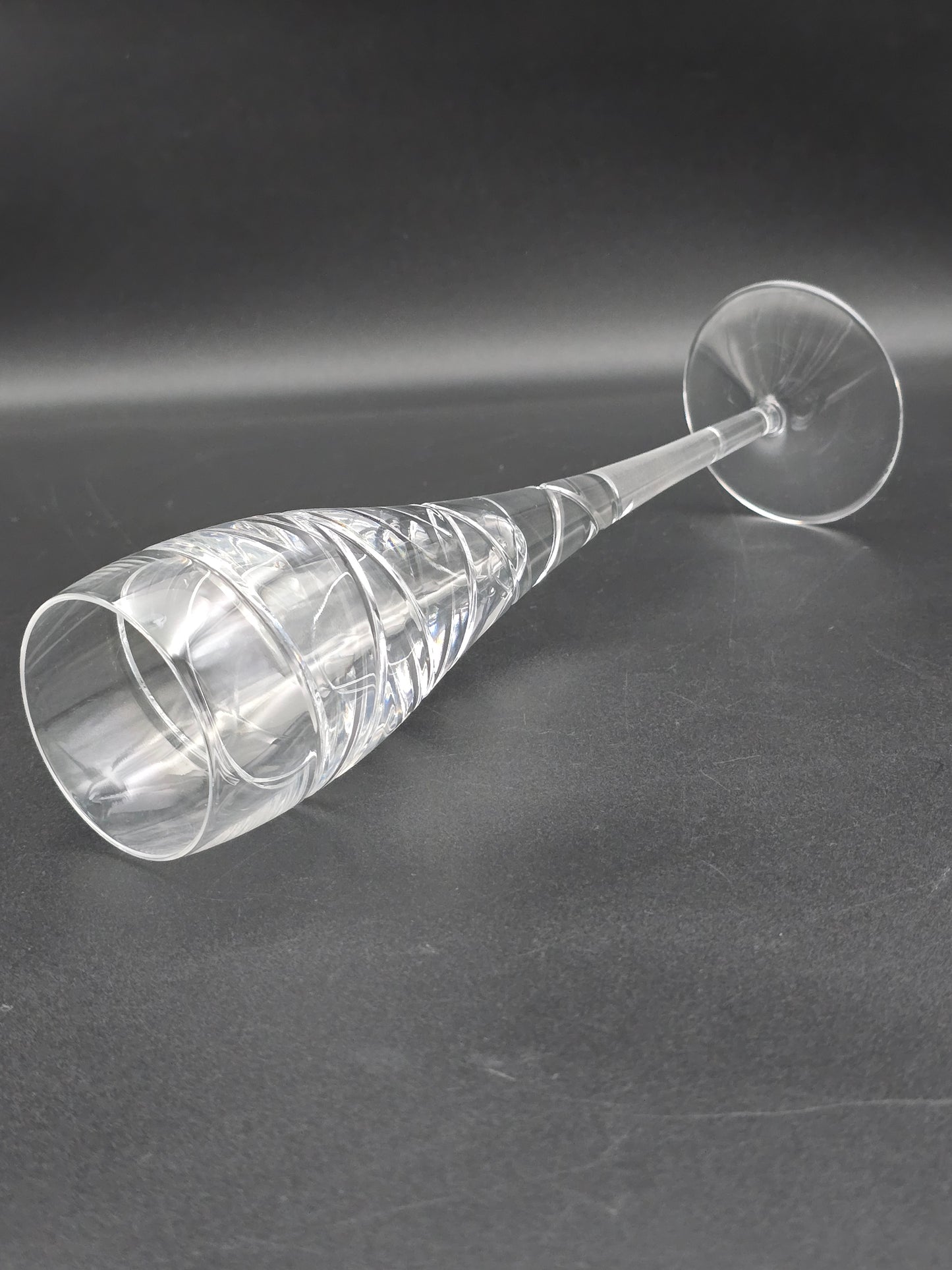 Set of 6 tall Aura style Crystal Champagne Flutes 175ml 25.5cm tall