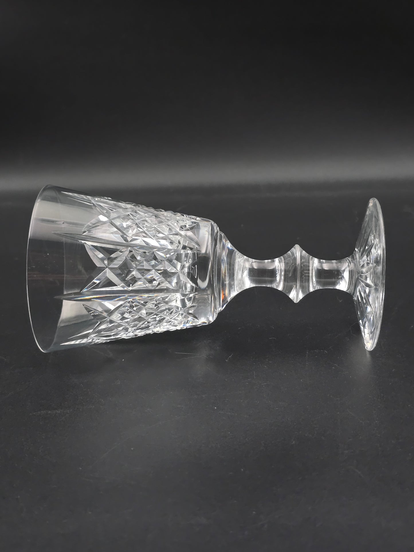 Set of 6 Edinburgh Crystal Highland pattern Crystal wine glasses 175ml. 15cm tall