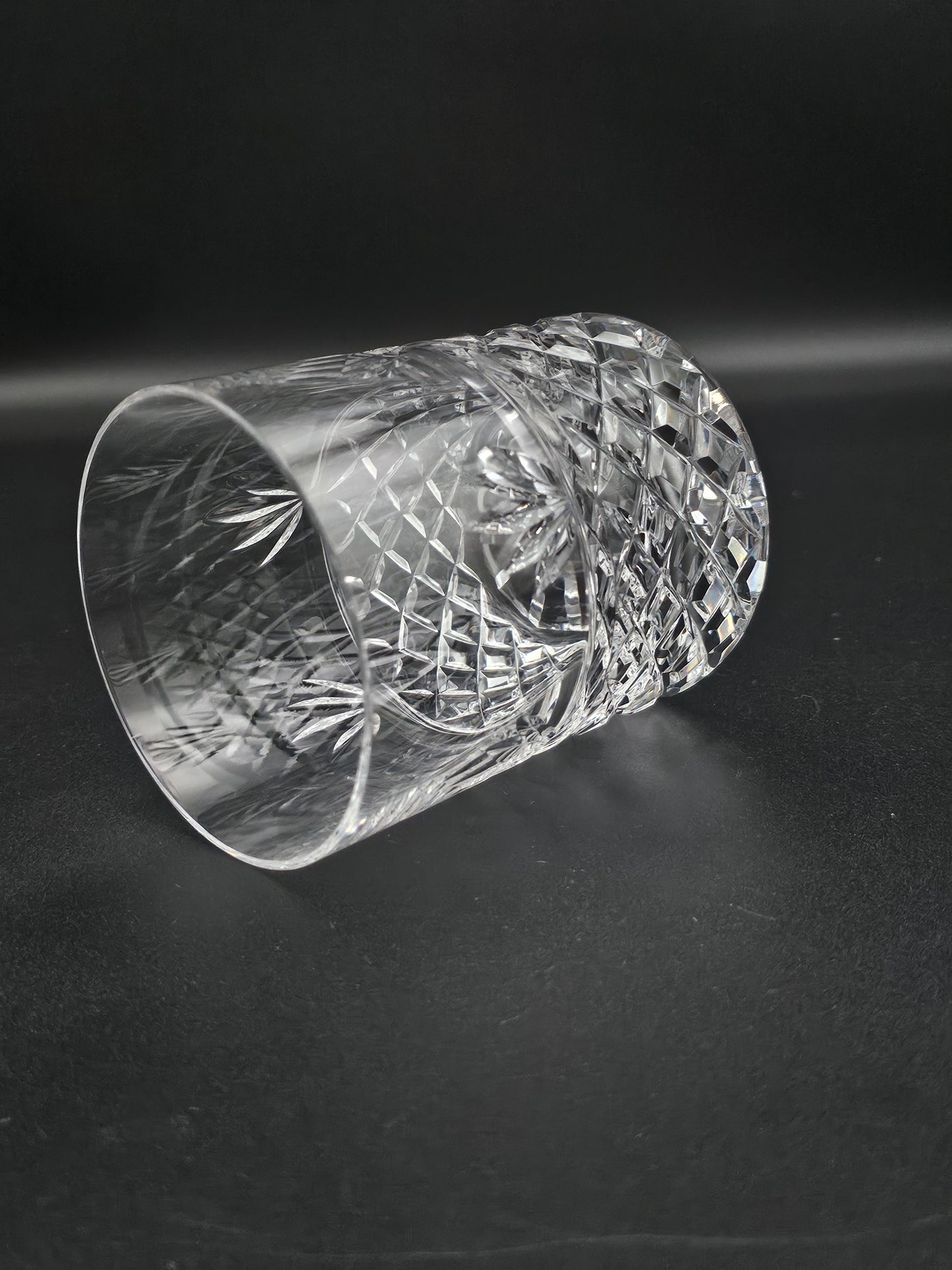 Stunning set of 4 Large Crystal Heavy bottomed concave base Tumblers. 300ml 10oz