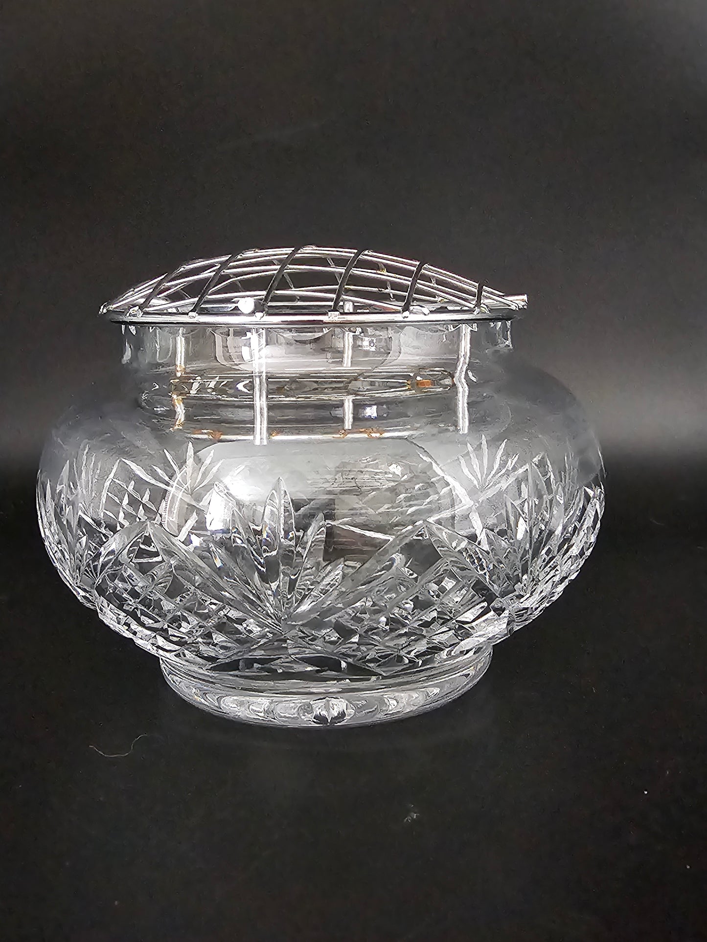 Small Crystal Rose Bud Bowl.11cm tall.