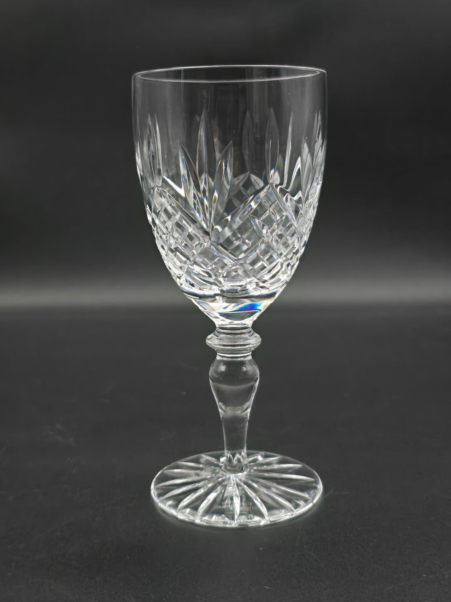 Set of 6 Edinburgh Crystal Balmoral Pattern Crystal wine glasses. 200ml. 15.5cm tall.