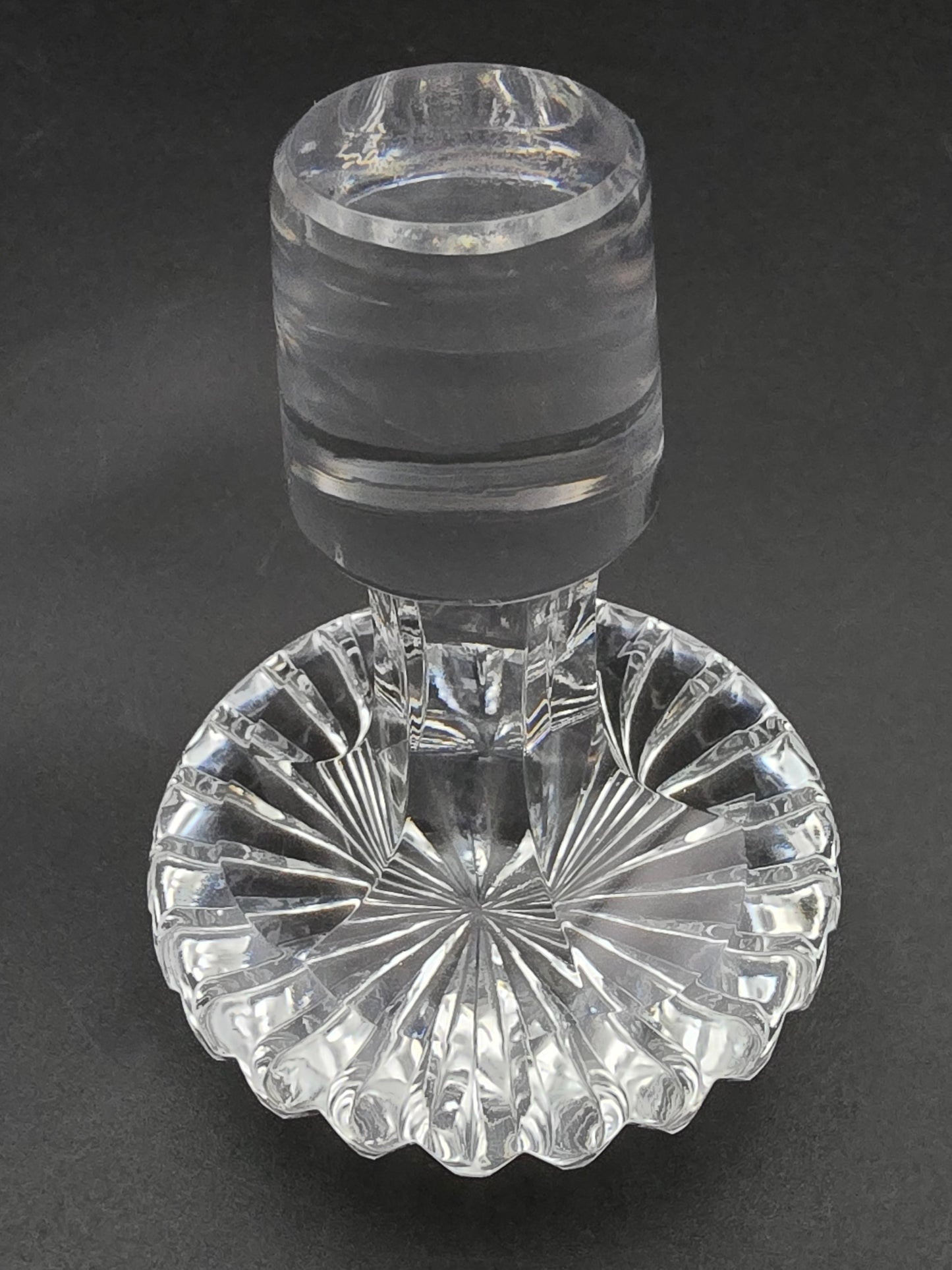 Vintage Crystal glass Carafe Decanter. 800ml. 23cm tall