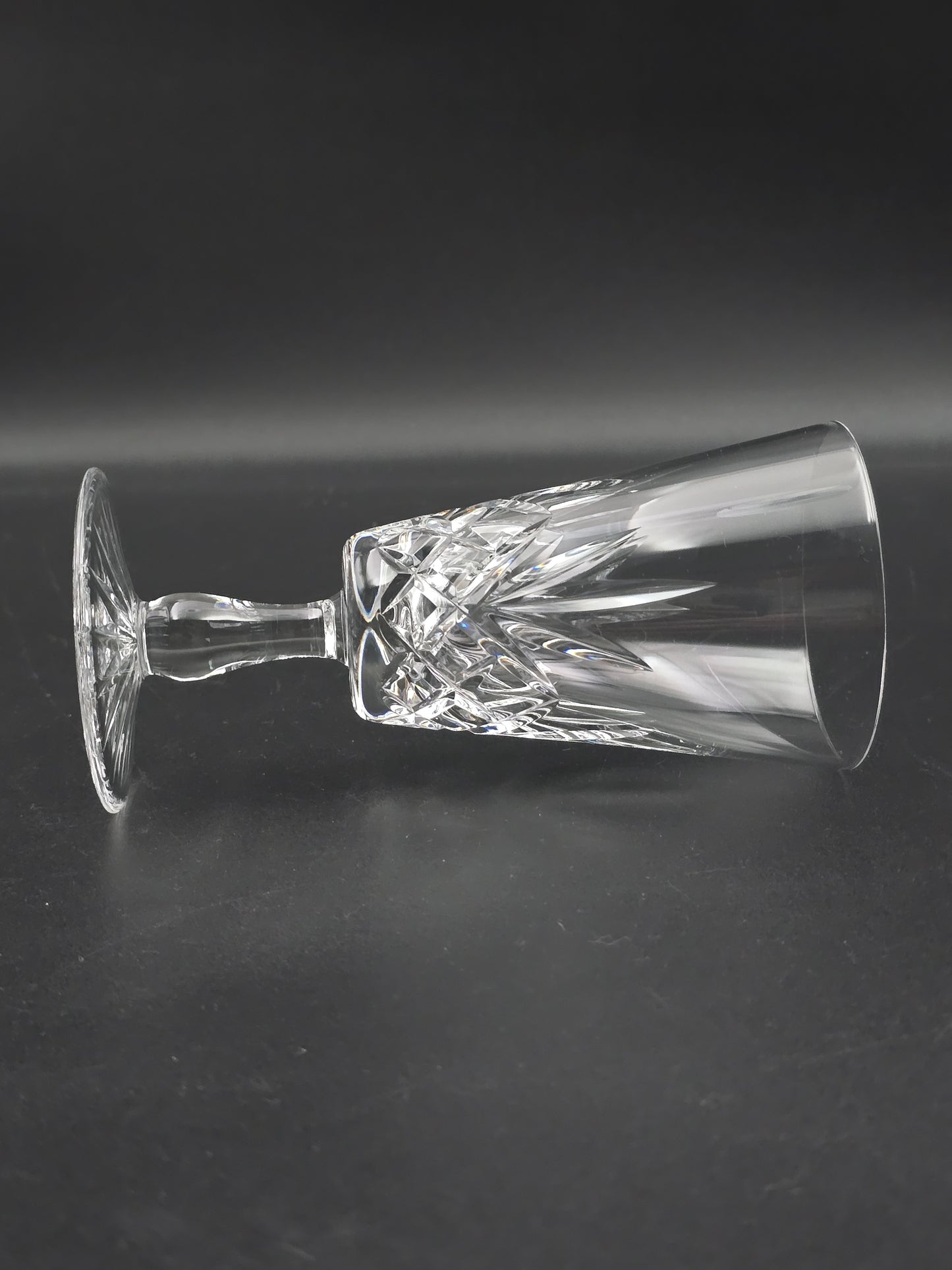 Set of 5 Small short stemmed Champagne Flutes. 150ml