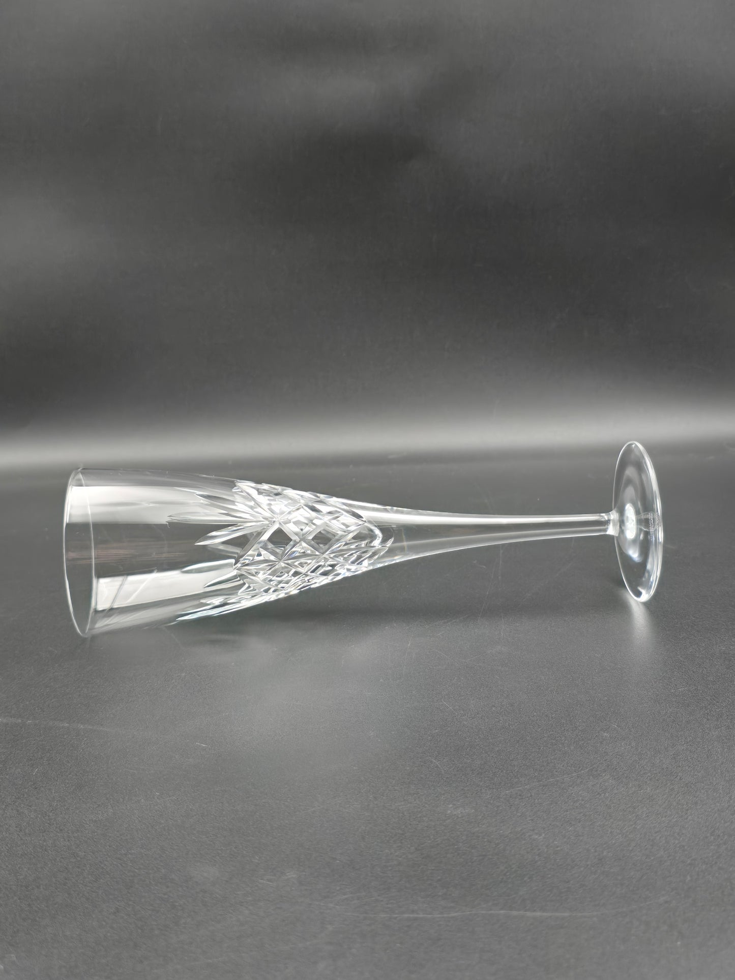 Set of 4 Large Edinburgh Crystal Glenshee Pattern Champagne flutes, Boxed 200ml 23cm tall
