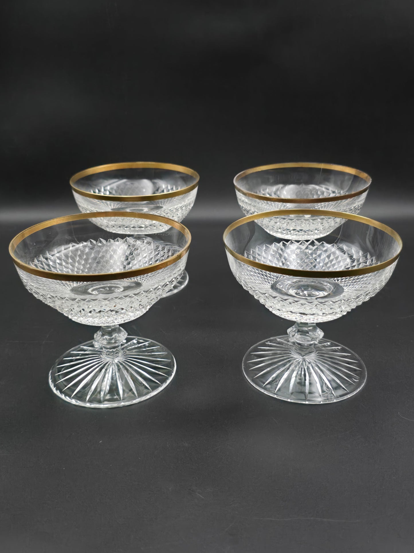 Set of 4 Beautiful Crystal Champagne coupes or dessert / starter dishes with Gold banding. 350ml. 10cm tall.