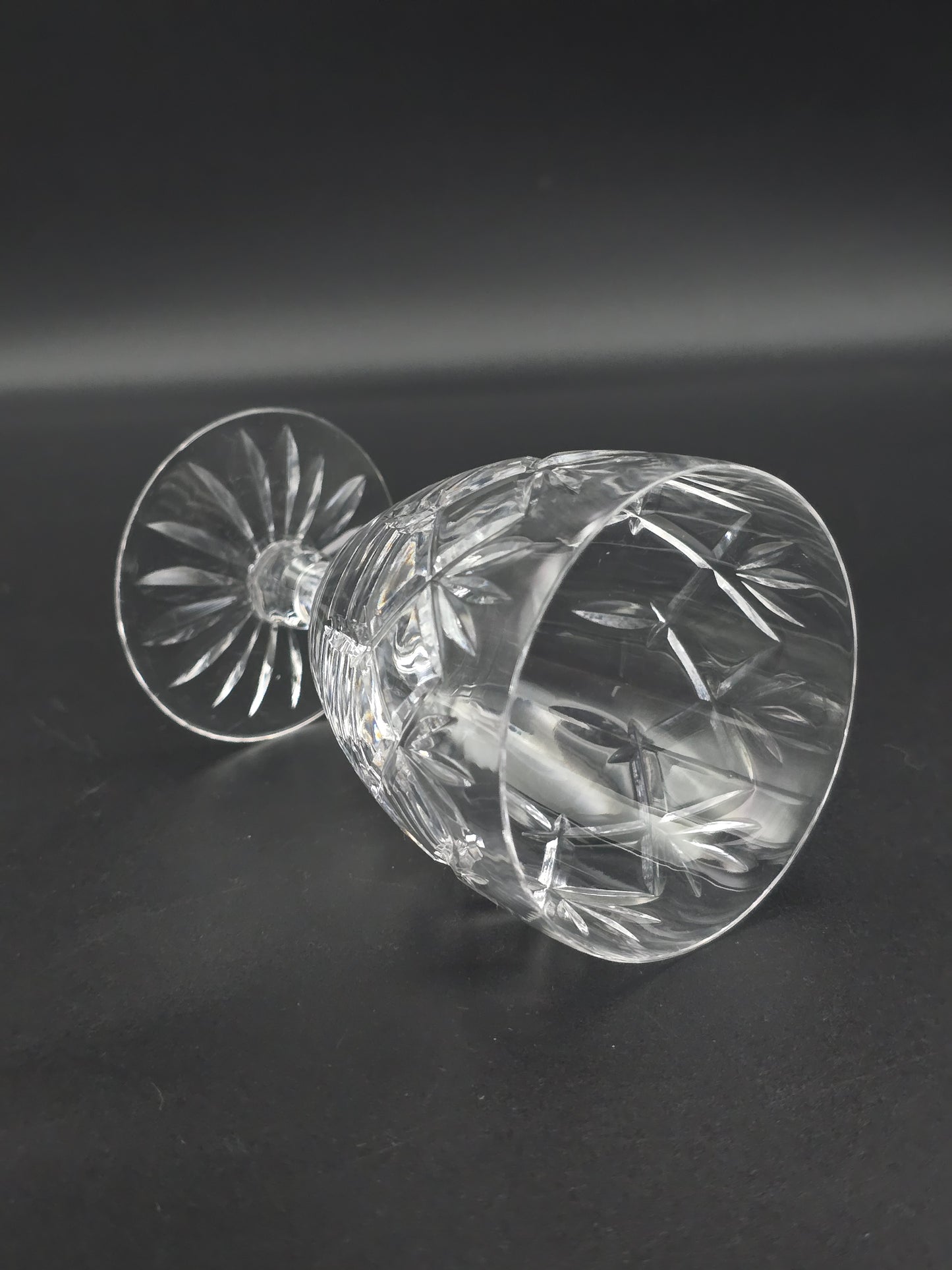 Beautiful vintage set of 6 Crystal wine glasses. 200ml