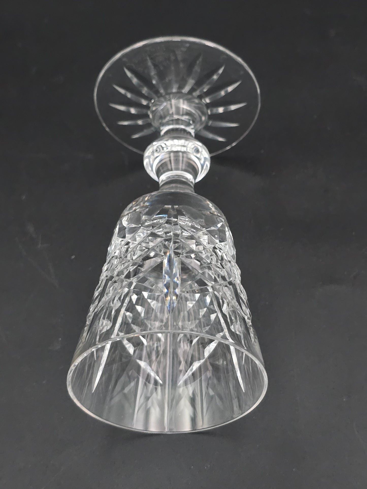 Set of 4 Edinburgh Crystal Highland pattern Crystal sherry or liqueur glasses 75ml. 11.5cm tall
