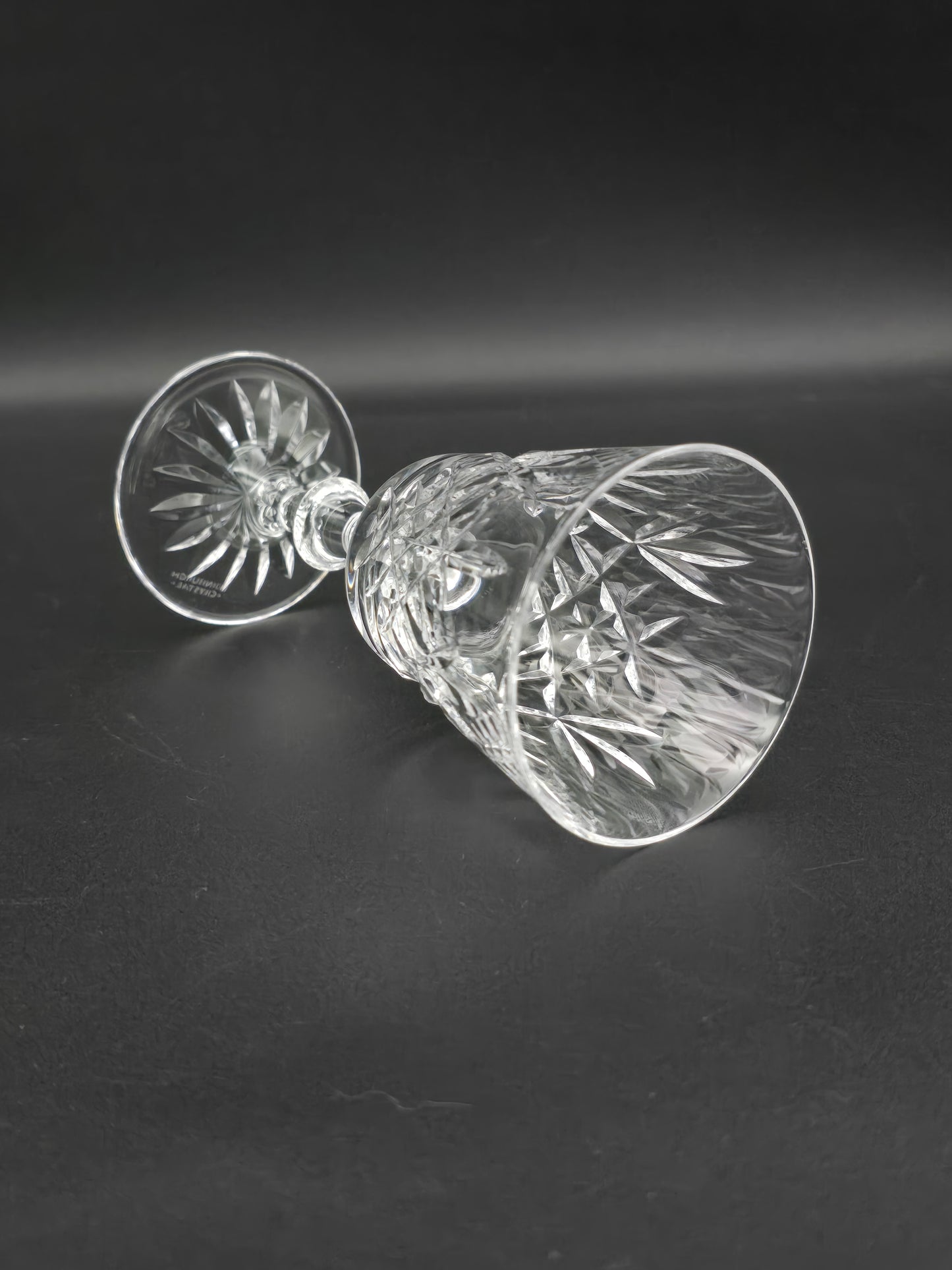 Set of 6 Edinburgh Crystal Lomond Pattern sherry or small wine glasses. 135ml