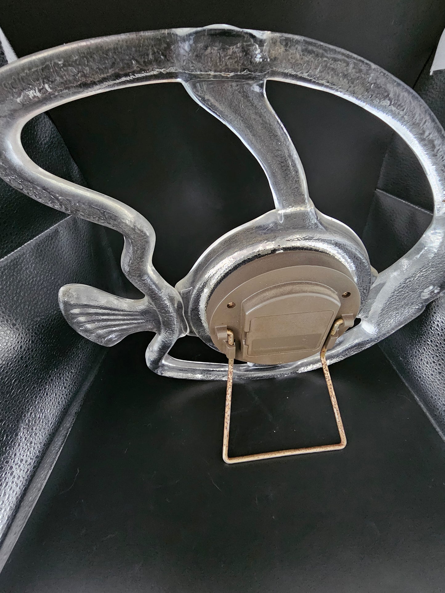 Rare Sasaki Japanese Crystal Sunform Fish Quartz Mantle Clock – 1980s Japan – Sculptural Clear Crystal – Fully Working – Vintage Mid-Century Modern Decor