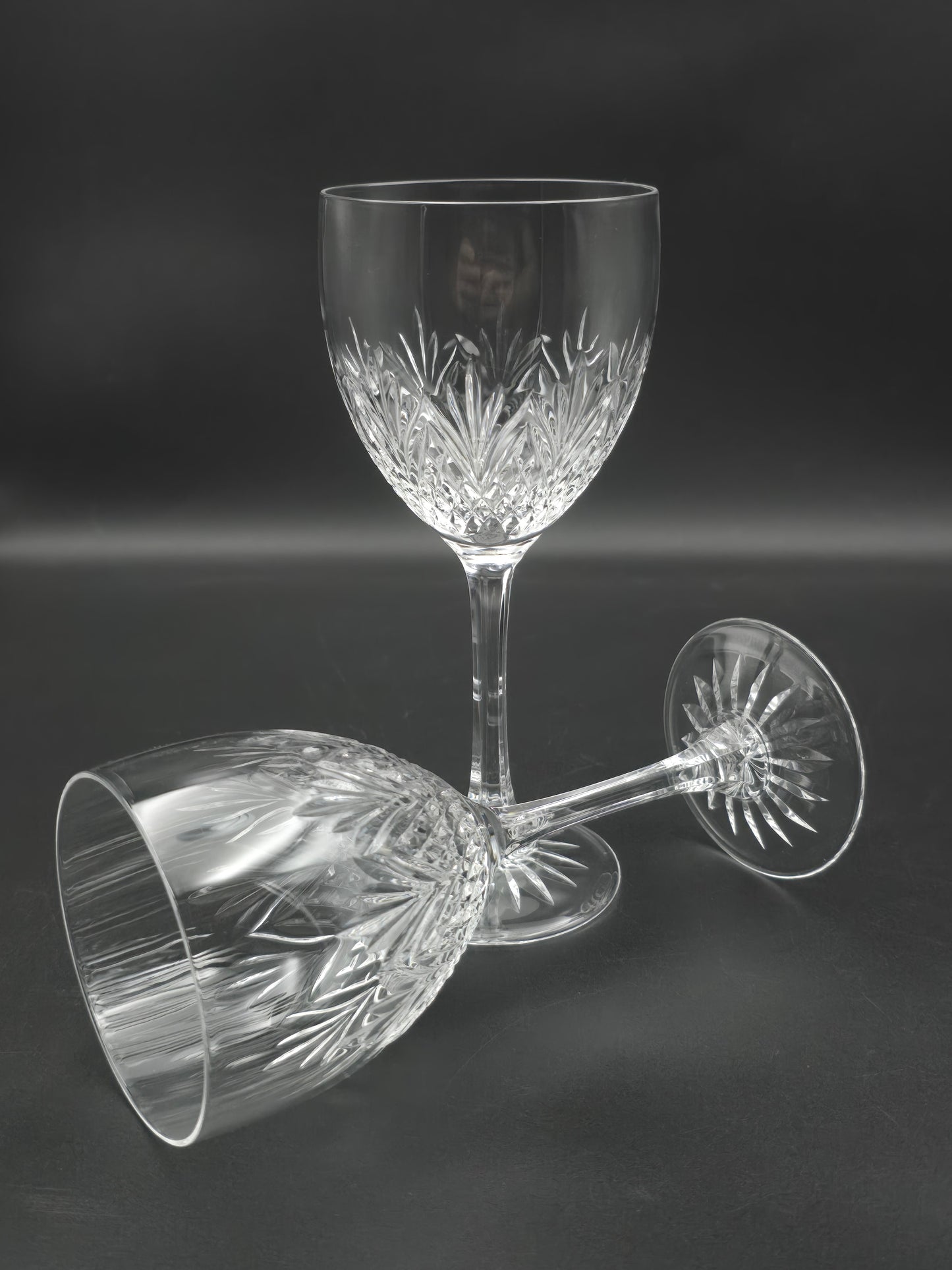 Pair of large Edinburgh Crystal Tweed Pattern wine glasses. 275ml boxed.