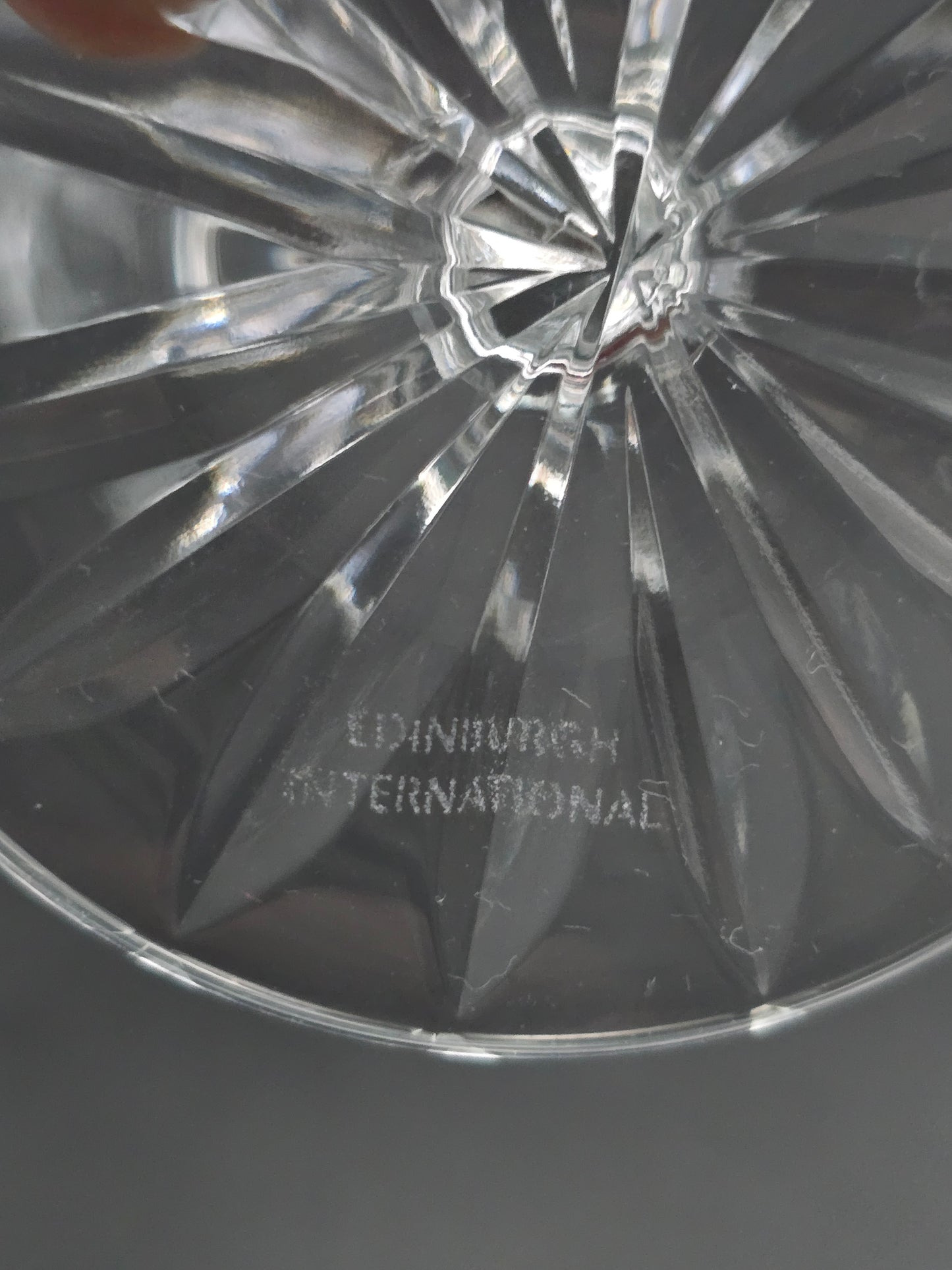 Set of 6 Edinburgh Crystal Balmoral Pattern Crystal wine glasses. 200ml. 15.5cm tall.