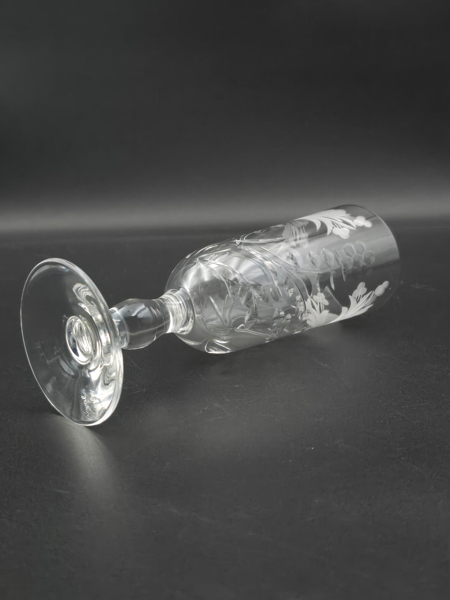 Set of 6 Royal Brierley Honeysuckle Crystal Champagne Flutes. 175ml. 17cm tall