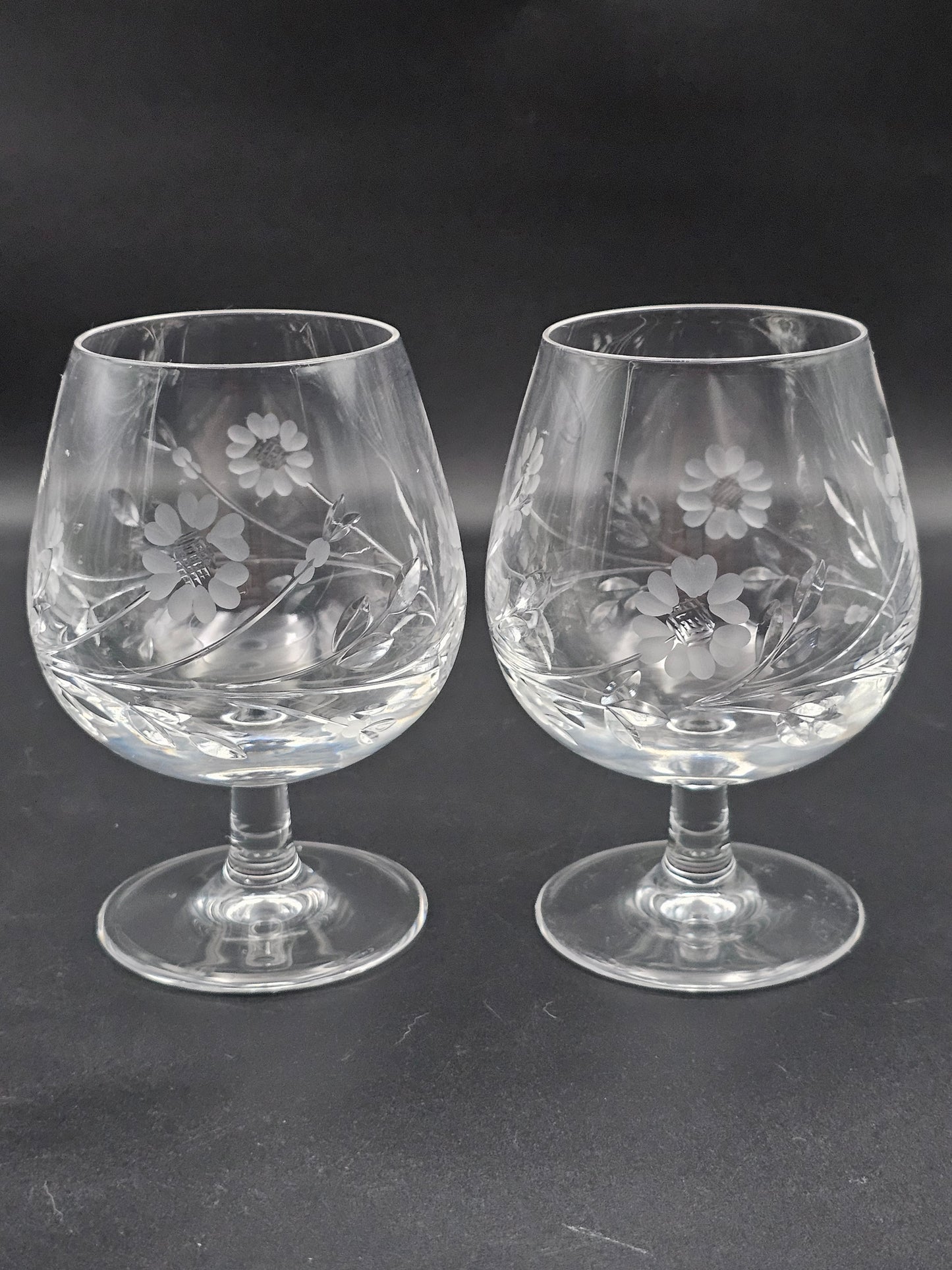 Beautiful pair of Crystal Brandy Cognac glasses 12oz