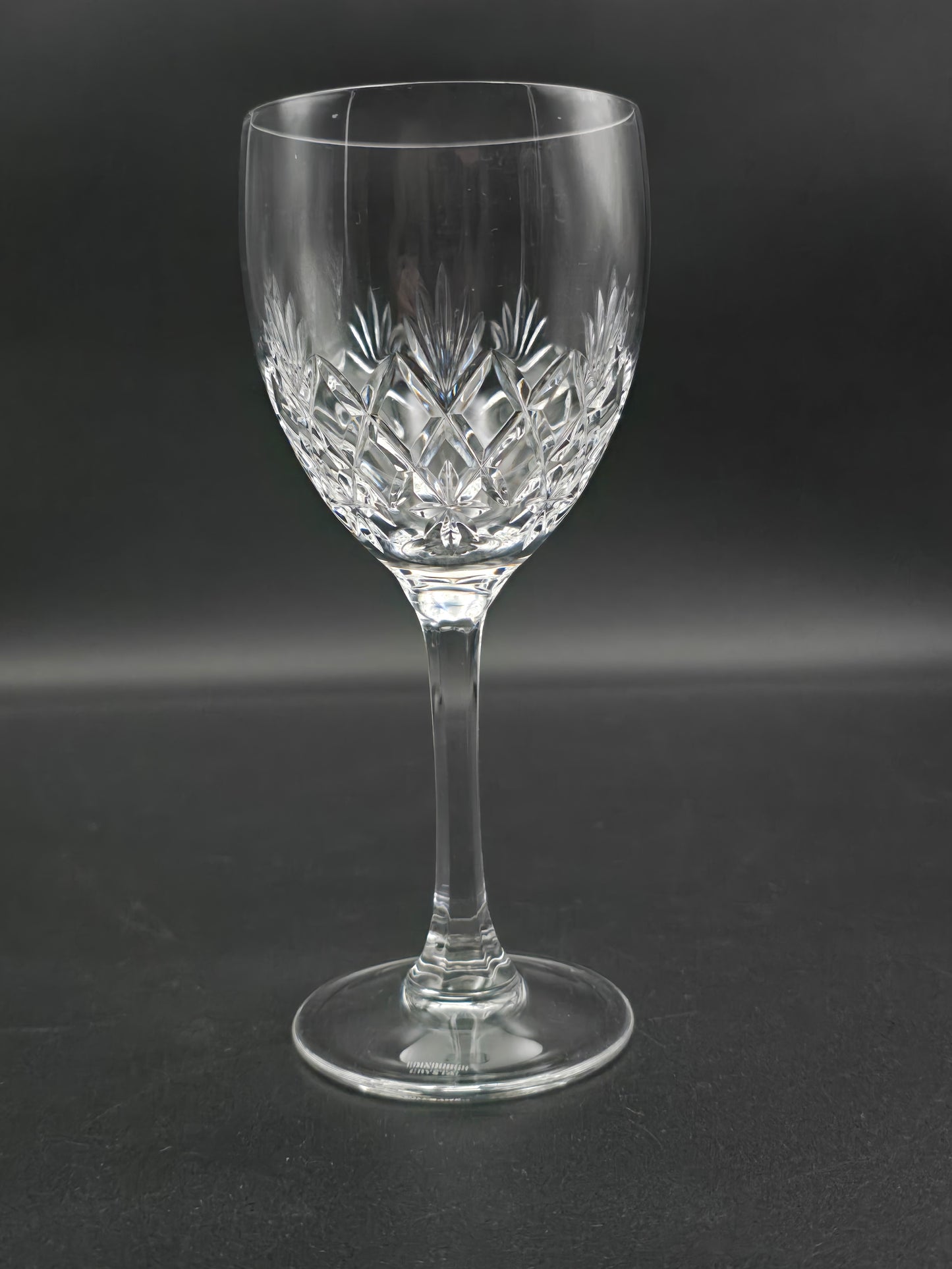Set of 4 Edinburgh Crystal Kelso Pattern Crystal wine glasses 250ml