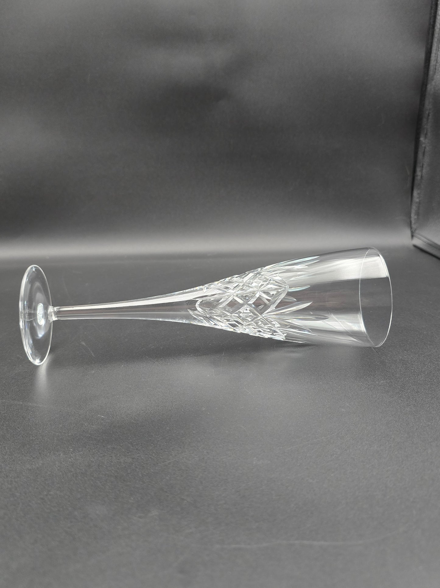 Set of 4 Large Edinburgh Crystal Glenshee Pattern Champagne flutes, Boxed 200ml 23cm tall