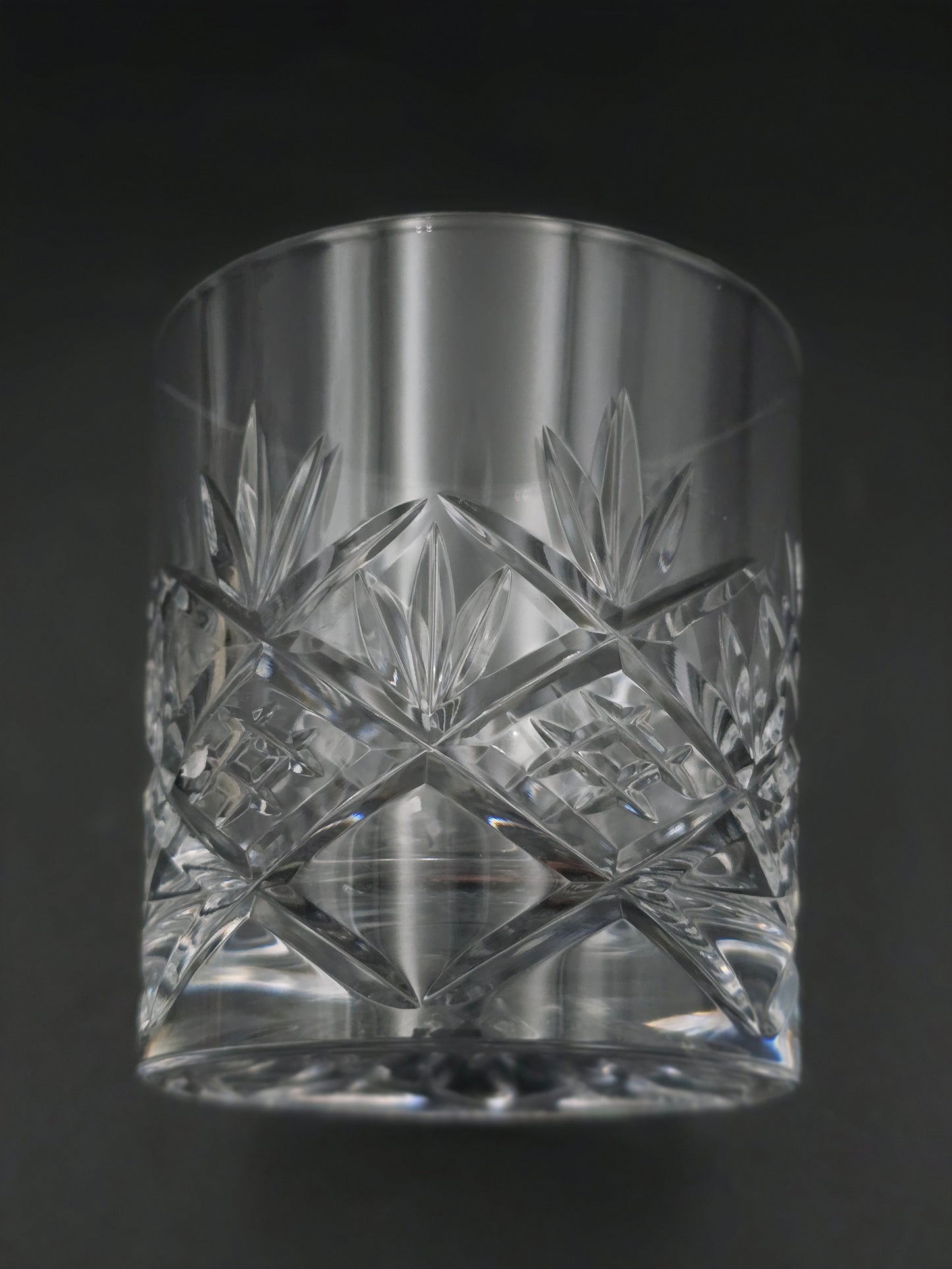 Vintage Heavy-Cut Lead Crystal Tumblers – 10 oz 8.5 cm Tall, Ideal for Whisky, Water or Juice