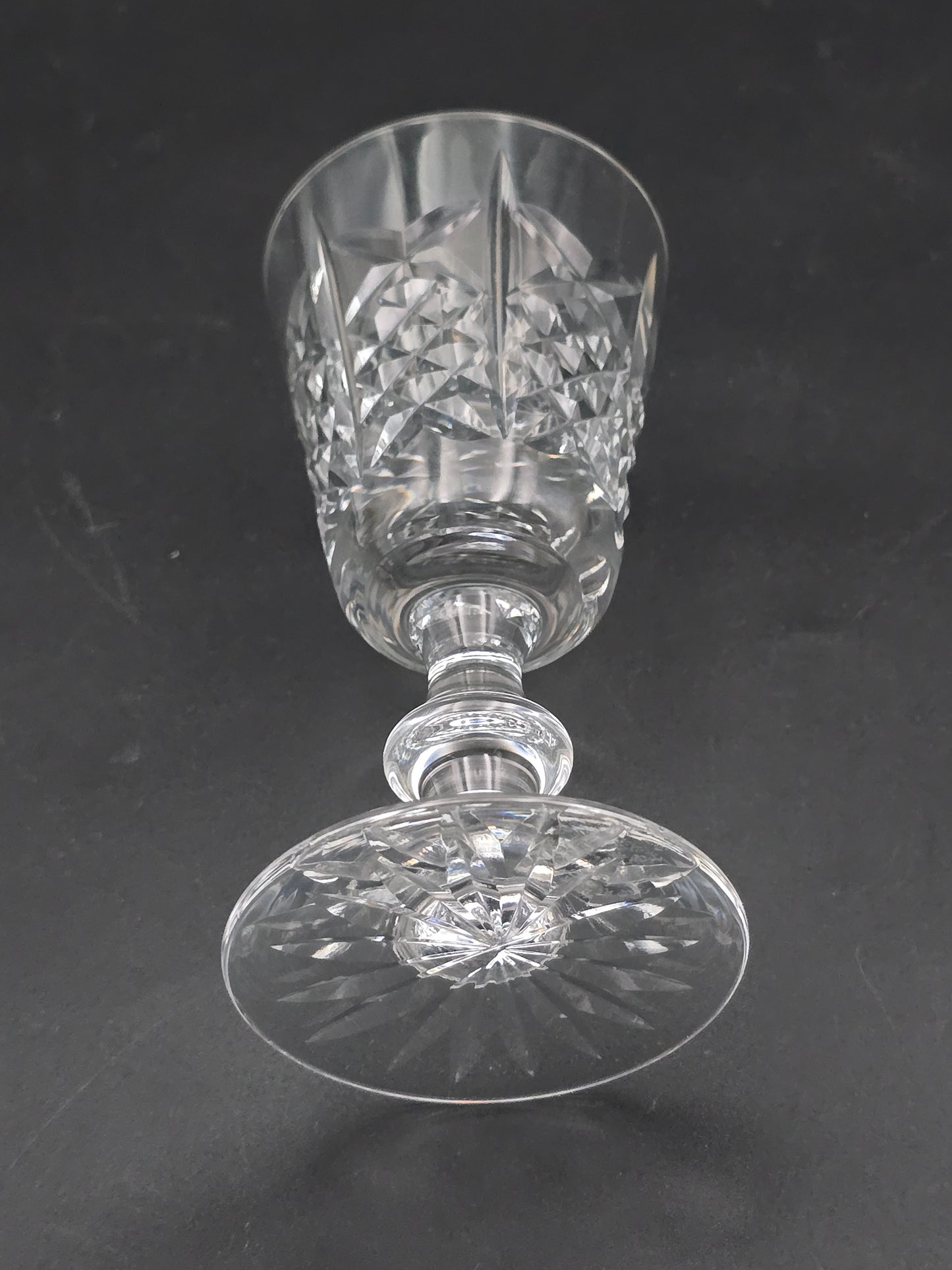 Set of 4 Edinburgh Crystal Highland pattern Crystal sherry or liqueur glasses 75ml. 11.5cm tall
