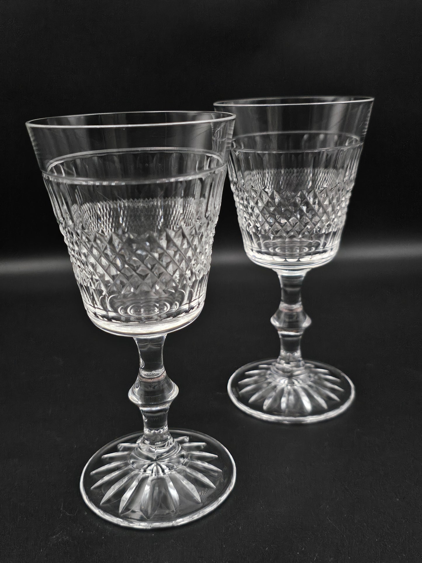 Pair of Edinburgh Crystal Cameron Pattern Crystal wine glasses 175ml