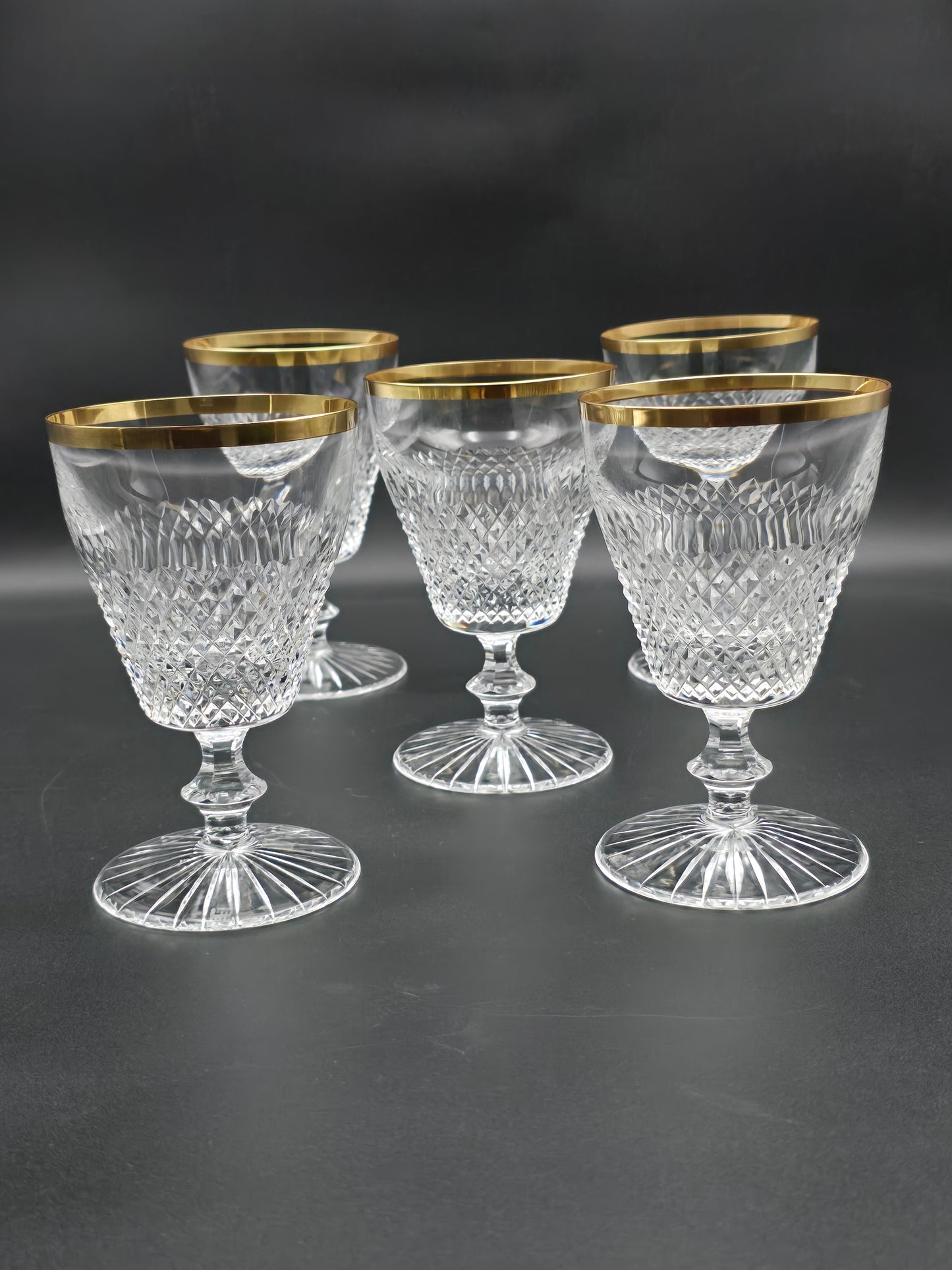 Set of 5 Beautiful Crystal wine Glasses with Gold coloured banding. 250ml. 13.5cm tall.