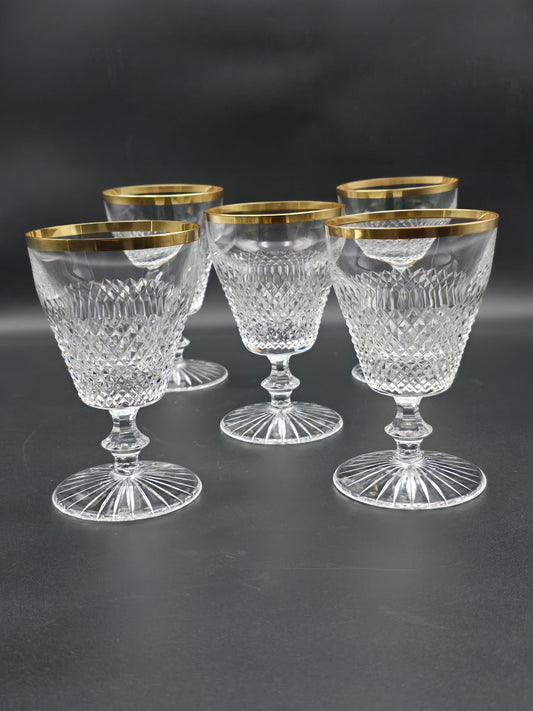 Set of 5 Beautiful Crystal wine Glasses with Gold coloured banding. 250ml. 13.5cm tall.