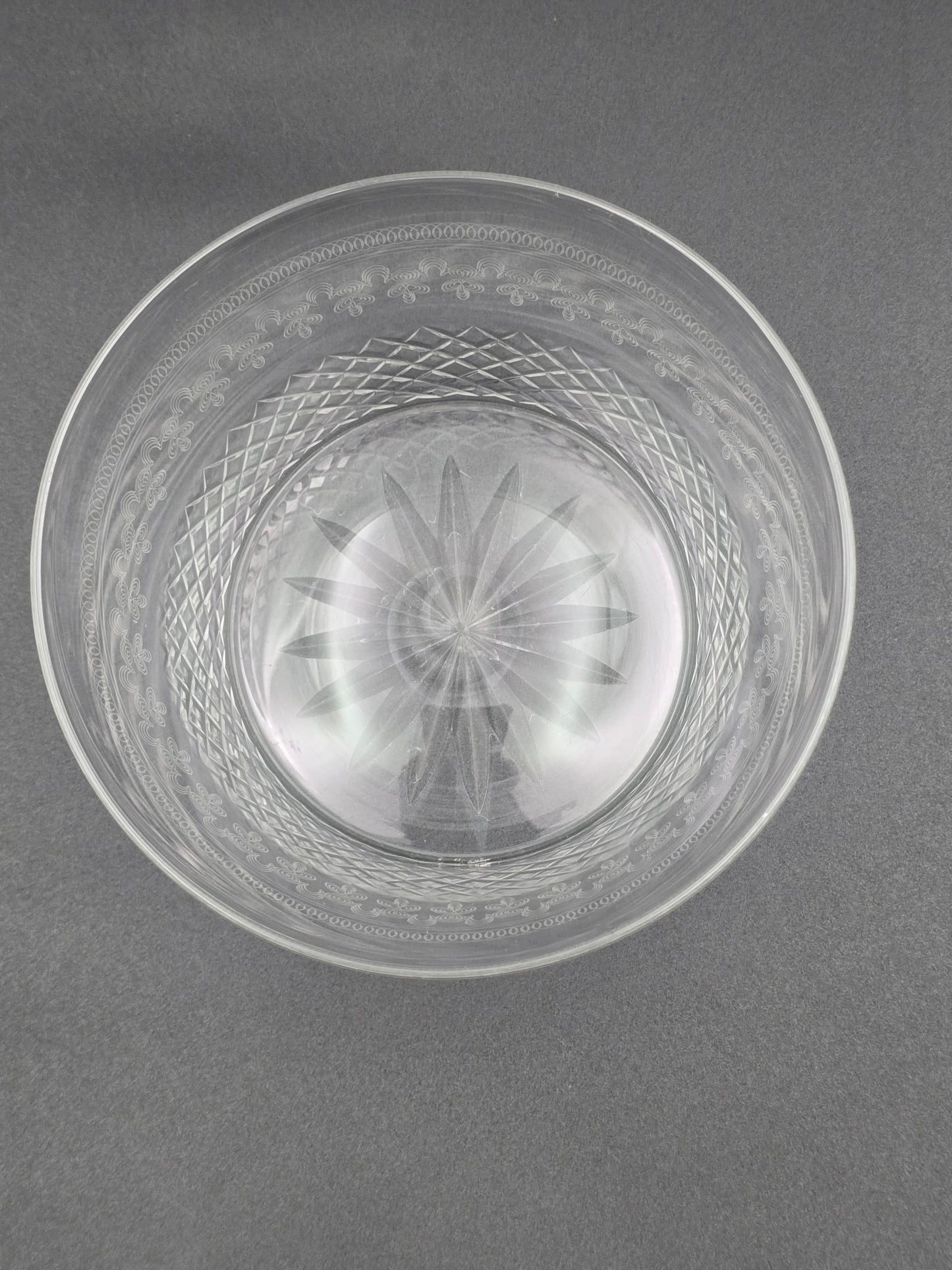 Set of 6 Lady Hamilton Pall Mall Crystal Bowls. 11.5cm wide.
