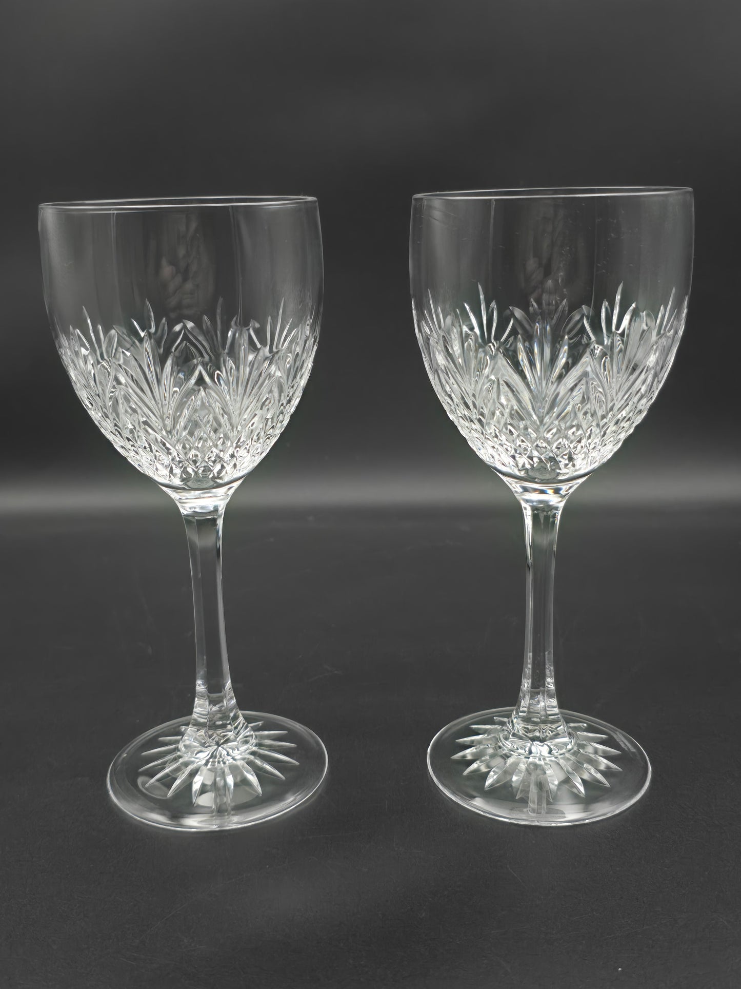 Pair of large Edinburgh Crystal Tweed Pattern wine glasses. 275ml boxed.