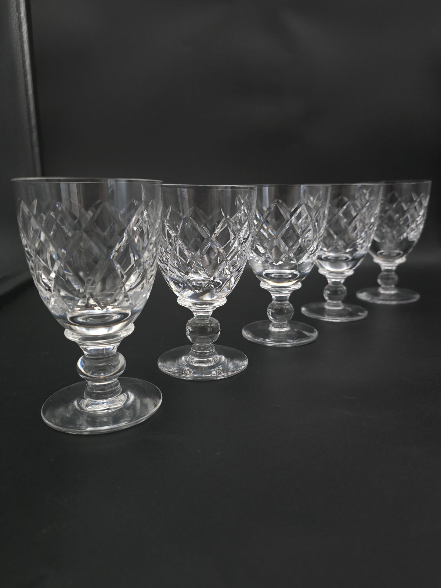 Set of 5 Crystal Glass goblets. 165ml. 12cm tall