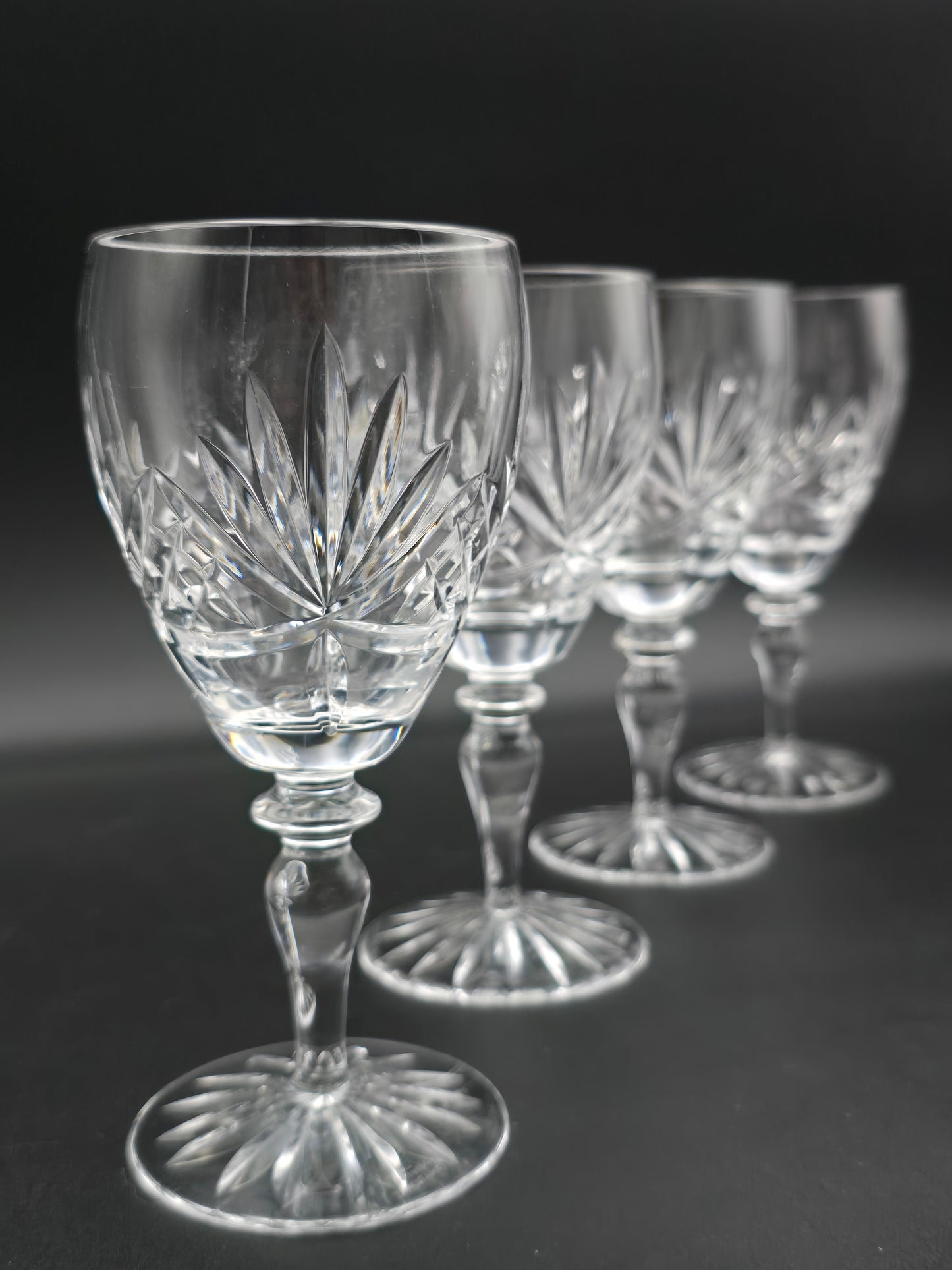Set of 4 Edinburgh Crystal Sterling Pattern Wine Glasses 200ml – Knopped Stem, Star Base, Original Box
