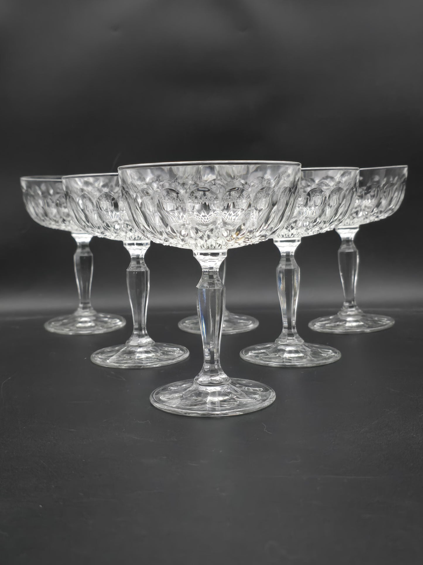 Set of 6 large Beautiful Glass Champagne coupes. 275ml