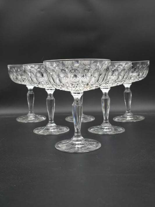Set of 6 large Beautiful Glass Champagne coupes. 275ml