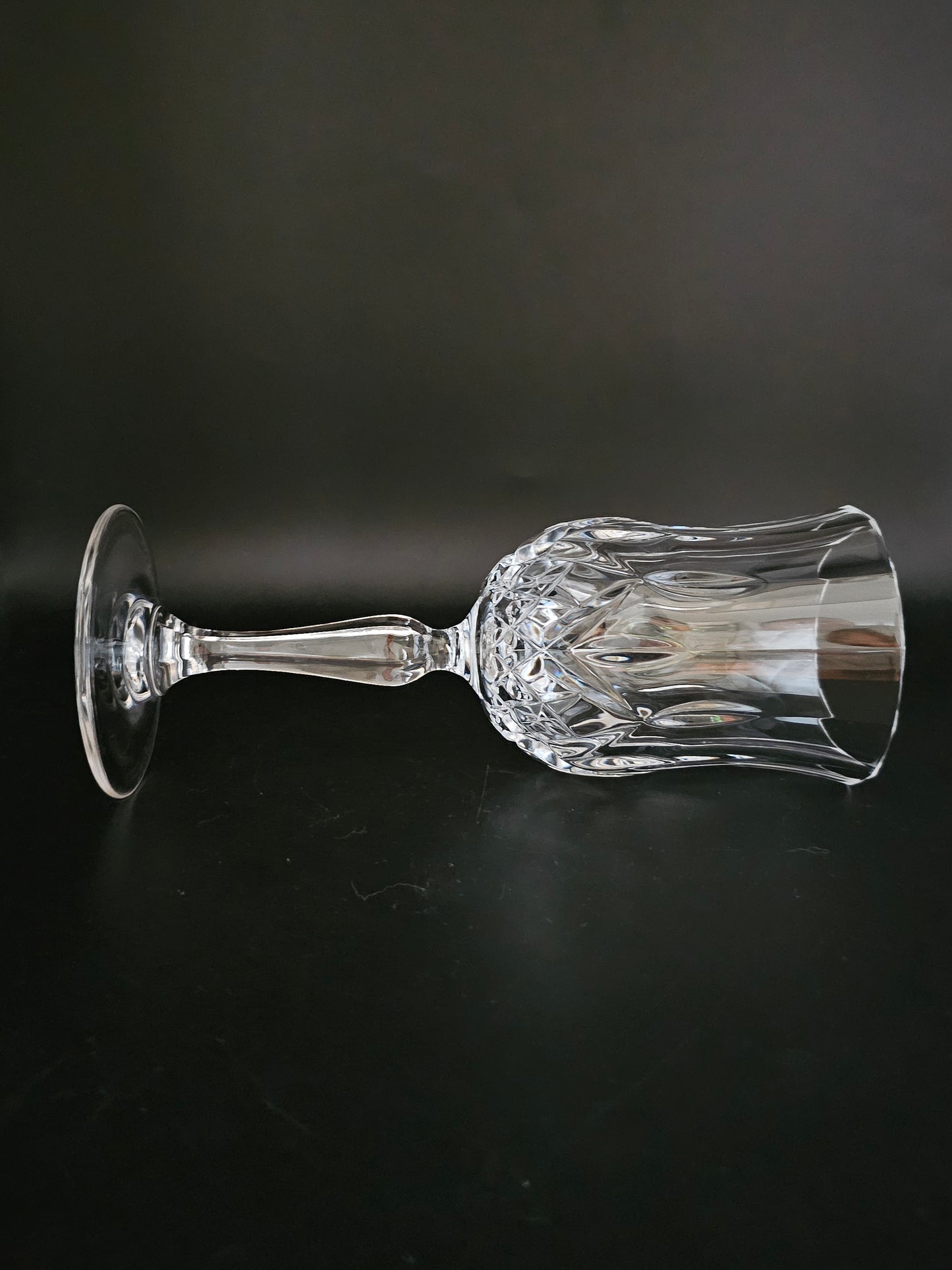 Set of 4 tall, Large Vintage Crystal Wine Glasses. 200ml. 19cm tall