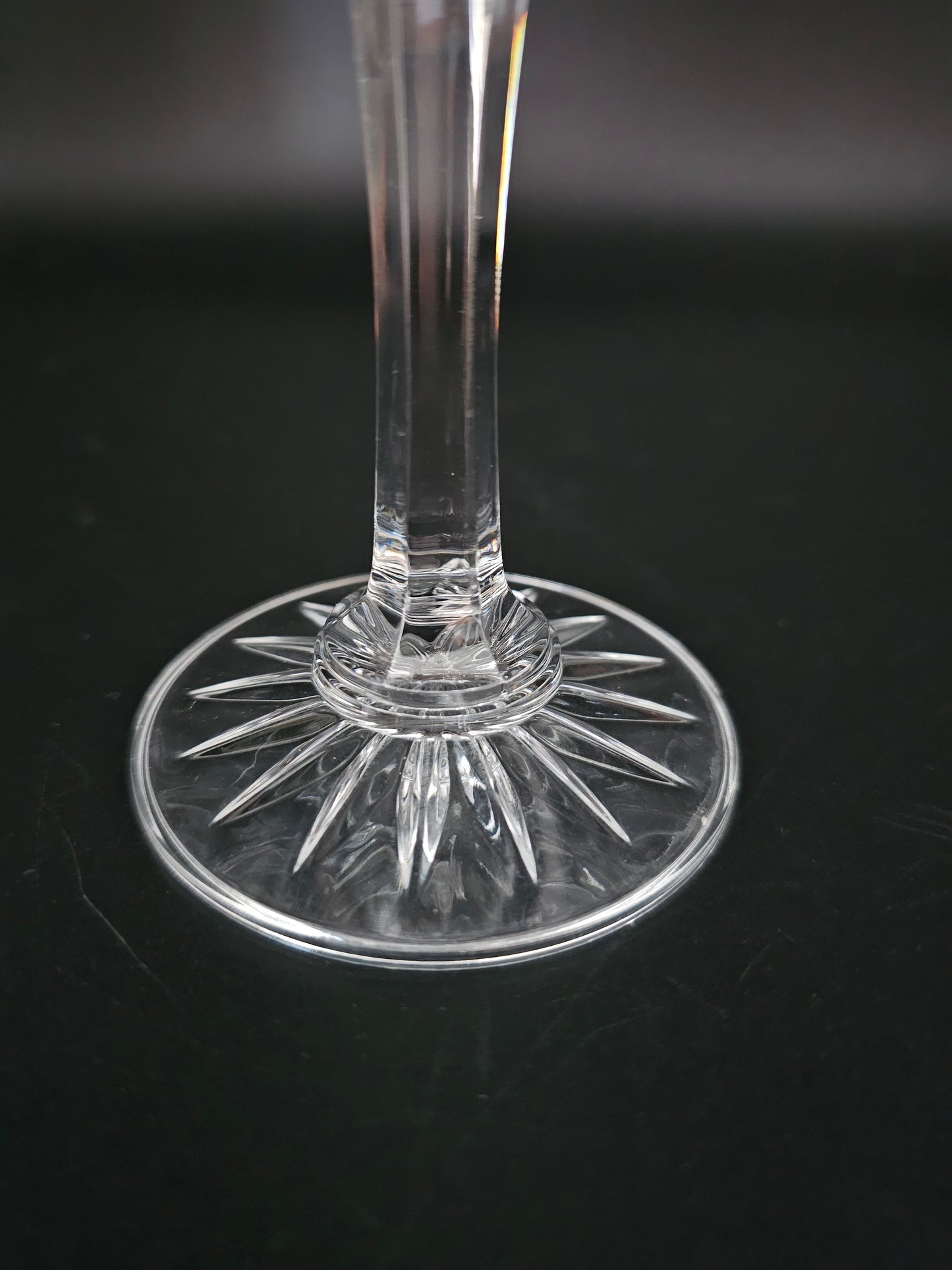 Set of 6 Large Crystal Wine Glasses. 225ml 16.5cm tall
