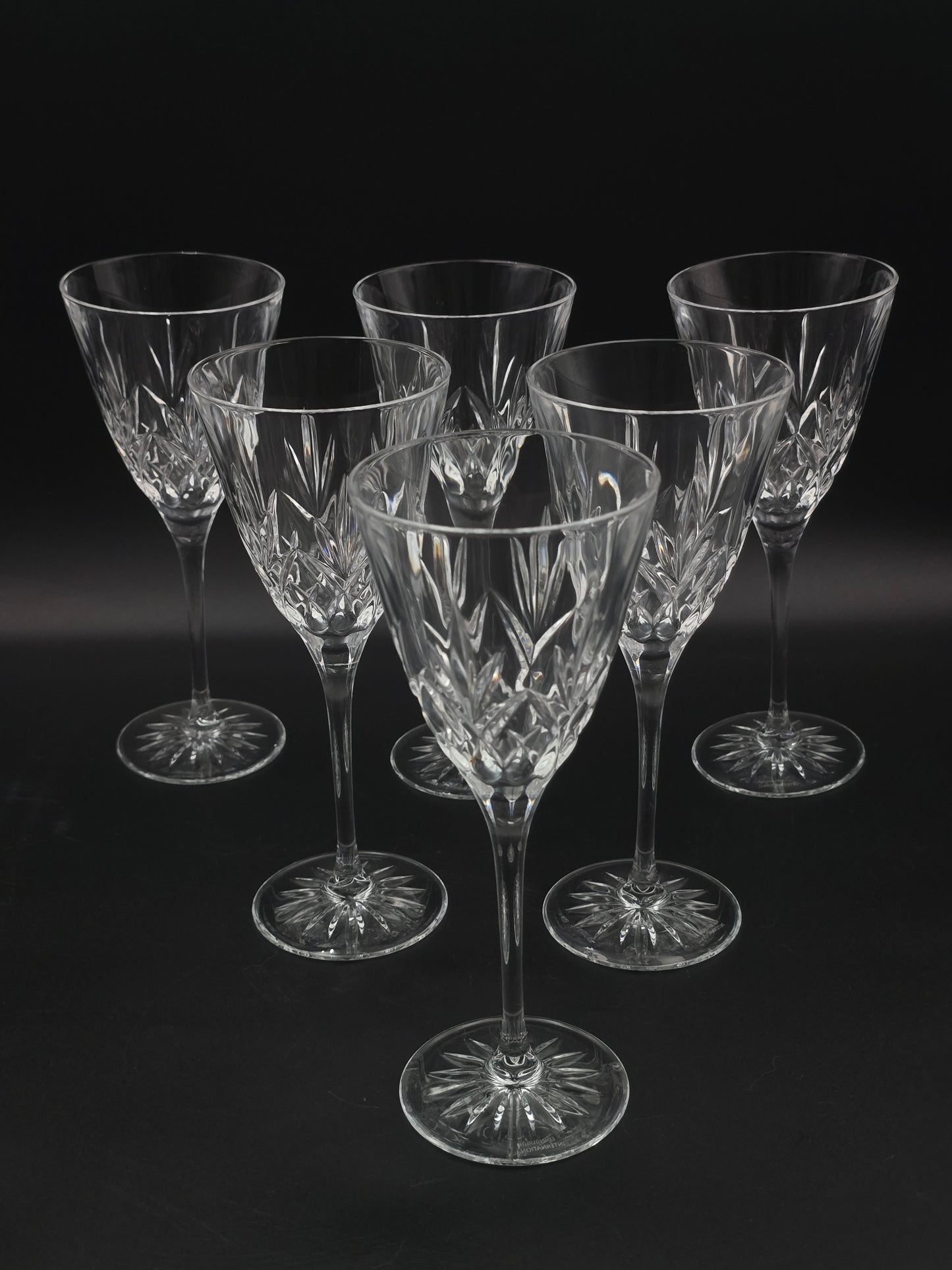 Set of 6 Edinburgh Crystal International “Romeo” Pattern Wine Glasses – 200 ml Lead Crystal, Star‑Base, Slender Stem, Maker’s Mark