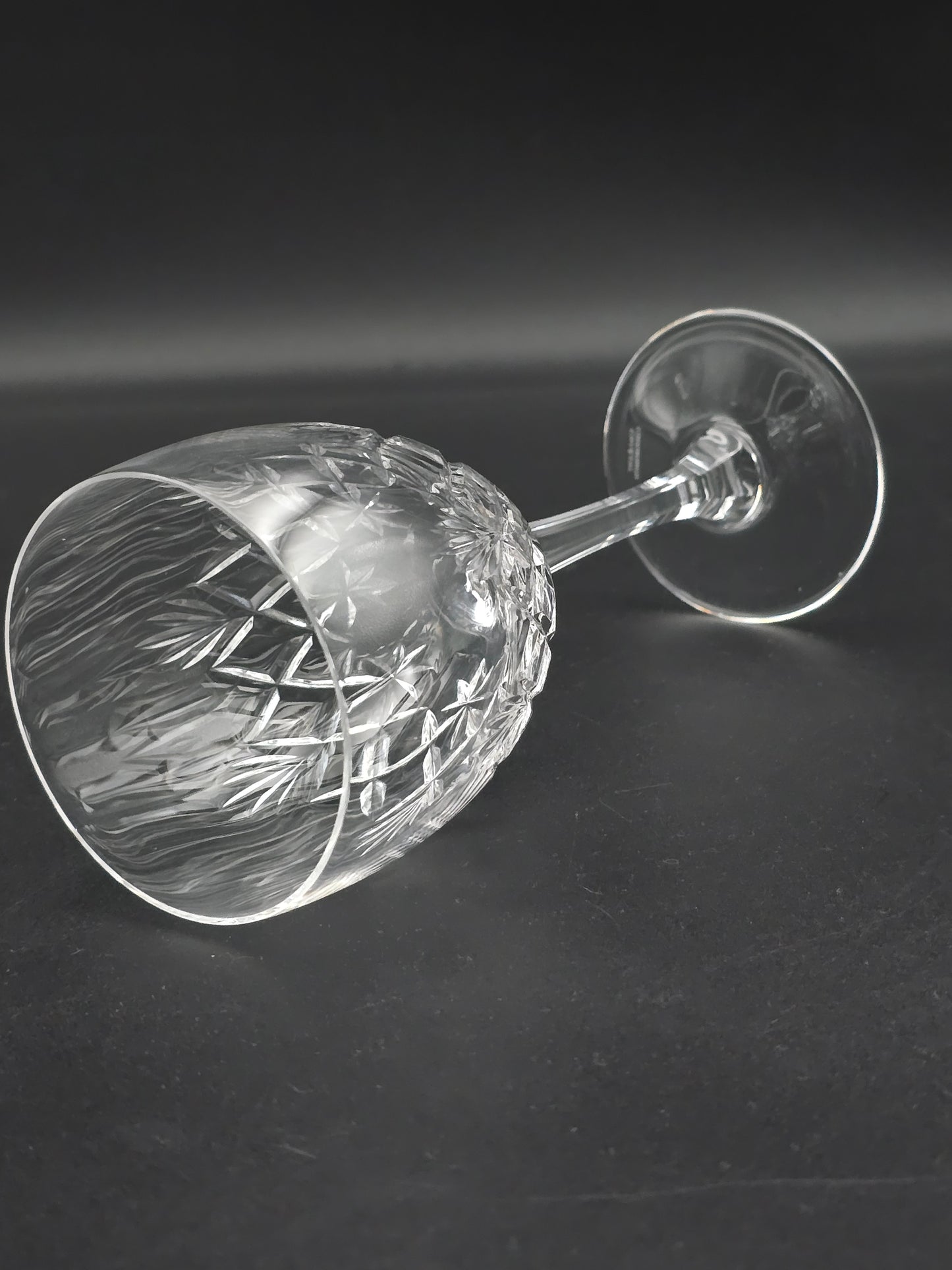 Set of 4 Edinburgh Crystal Kelso Pattern Crystal wine glasses 250ml