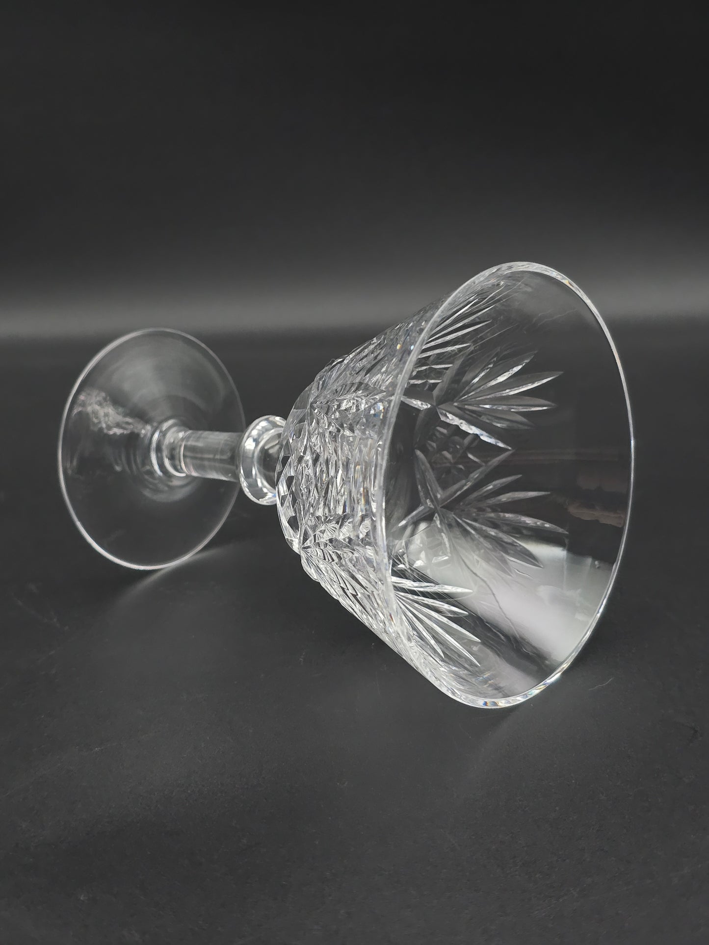 Set of 5 large Crystal champagne coupes. 200ml. 12cm tall