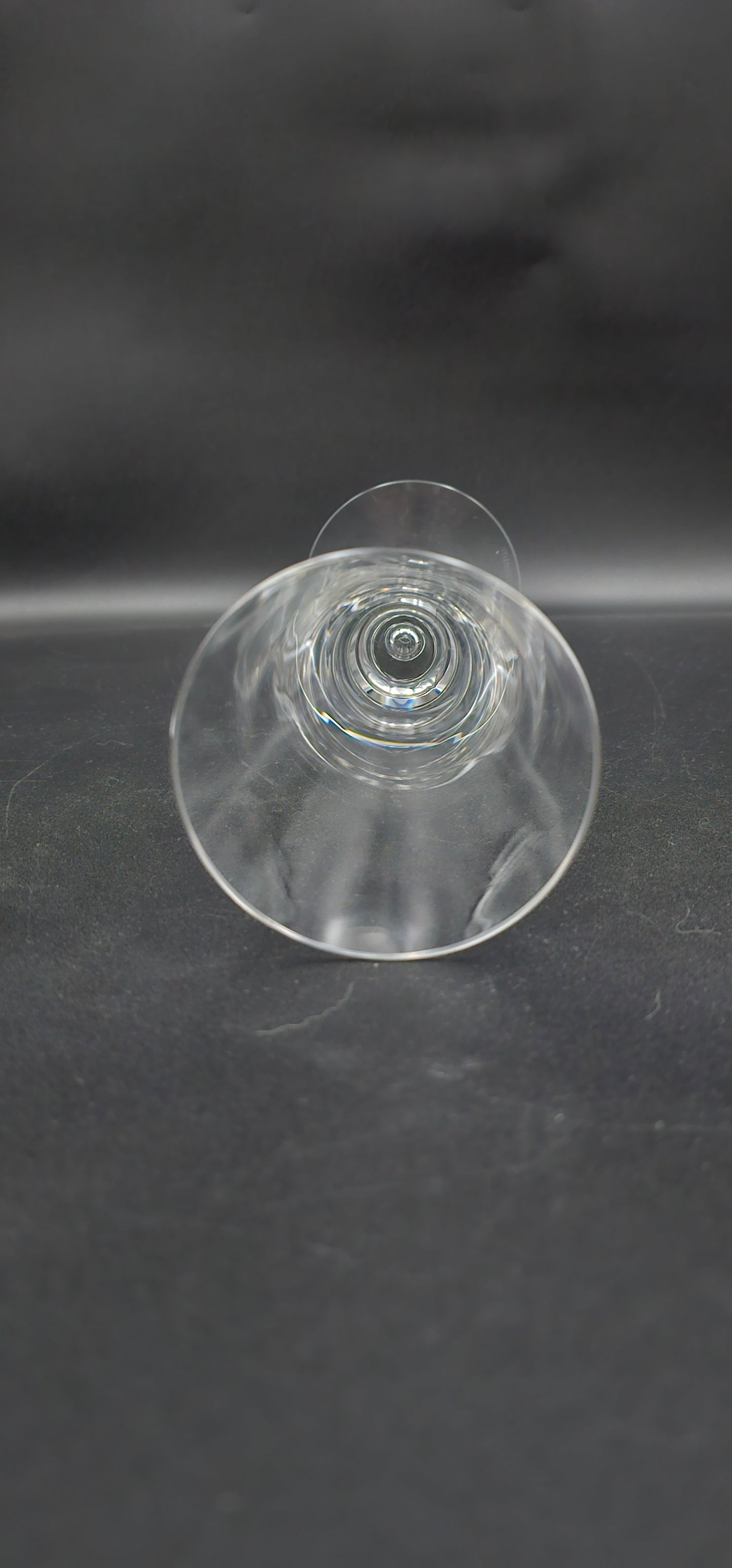 Set of 3 Large Dartington Sharon wine glasses. 300ml 22cm tall designed by Frank Thrower