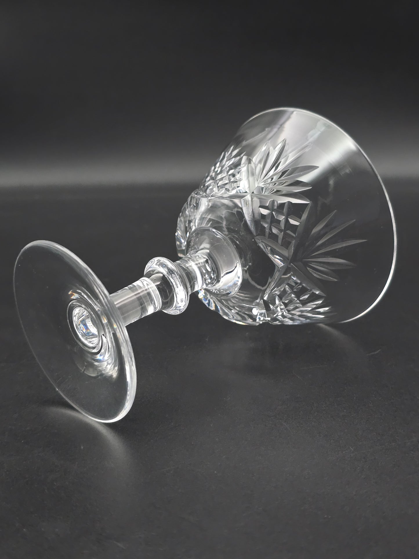 Set of 5 large Crystal champagne coupes. 200ml. 12cm tall