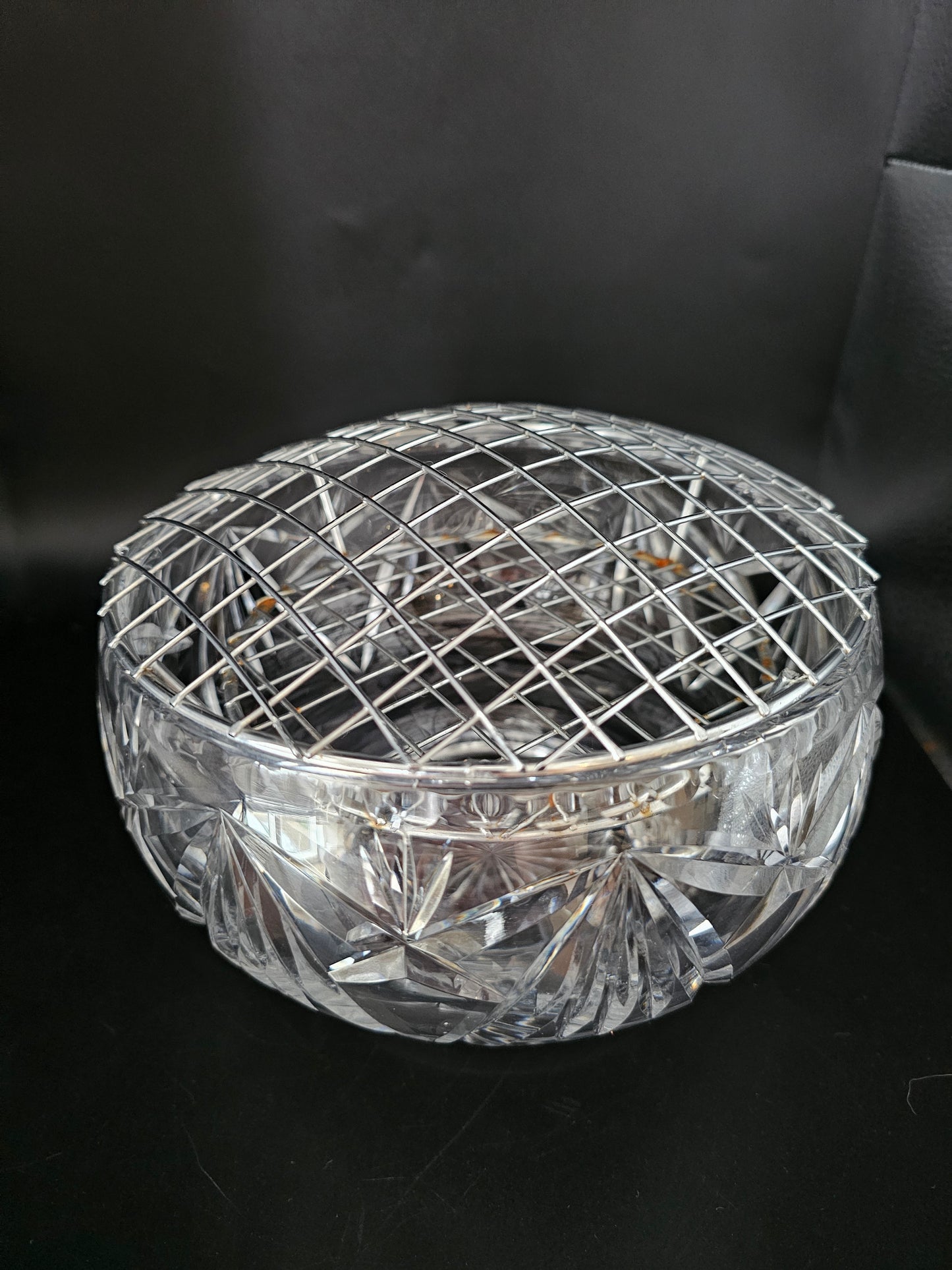 Stunning Large Crystal Rose Bowl. 18cm