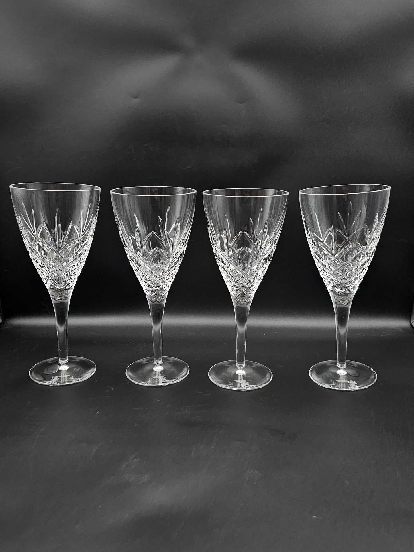 Set of 4 Royal Doulton large Crystal wine glasses 20cm tall 275ml
