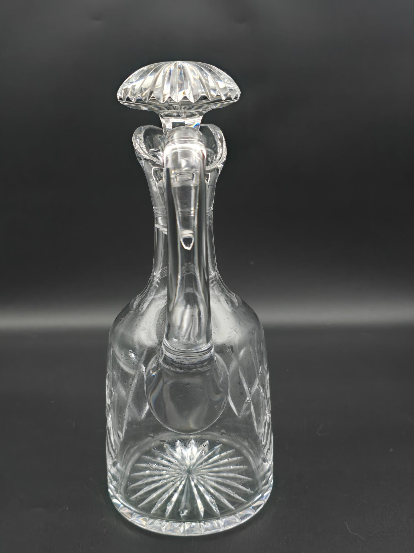 Vintage Crystal glass Carafe Decanter. 800ml. 23cm tall