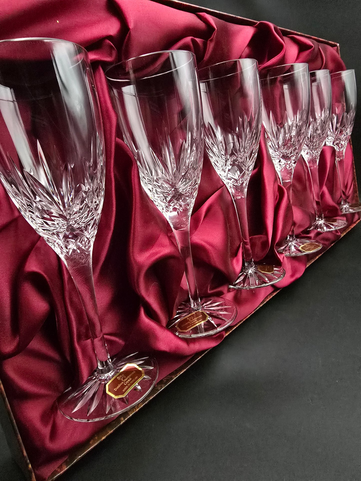 Set of 6 Royal Doulton International Crystal Champagne Flutes. Boxed 150ml.  18.5cm tall.