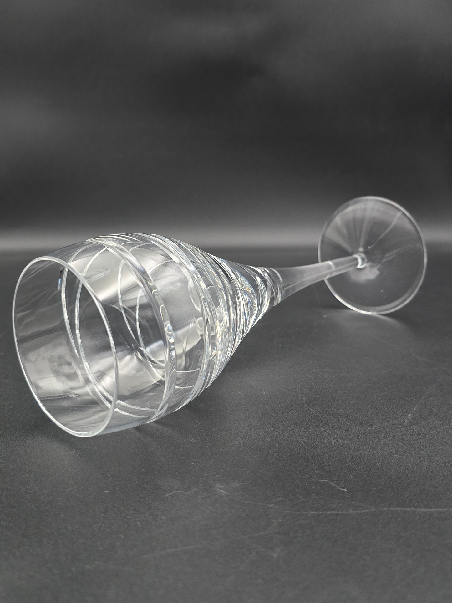 Set of 4 Large Crystal Wine Glasses 350ml 25cm tall.