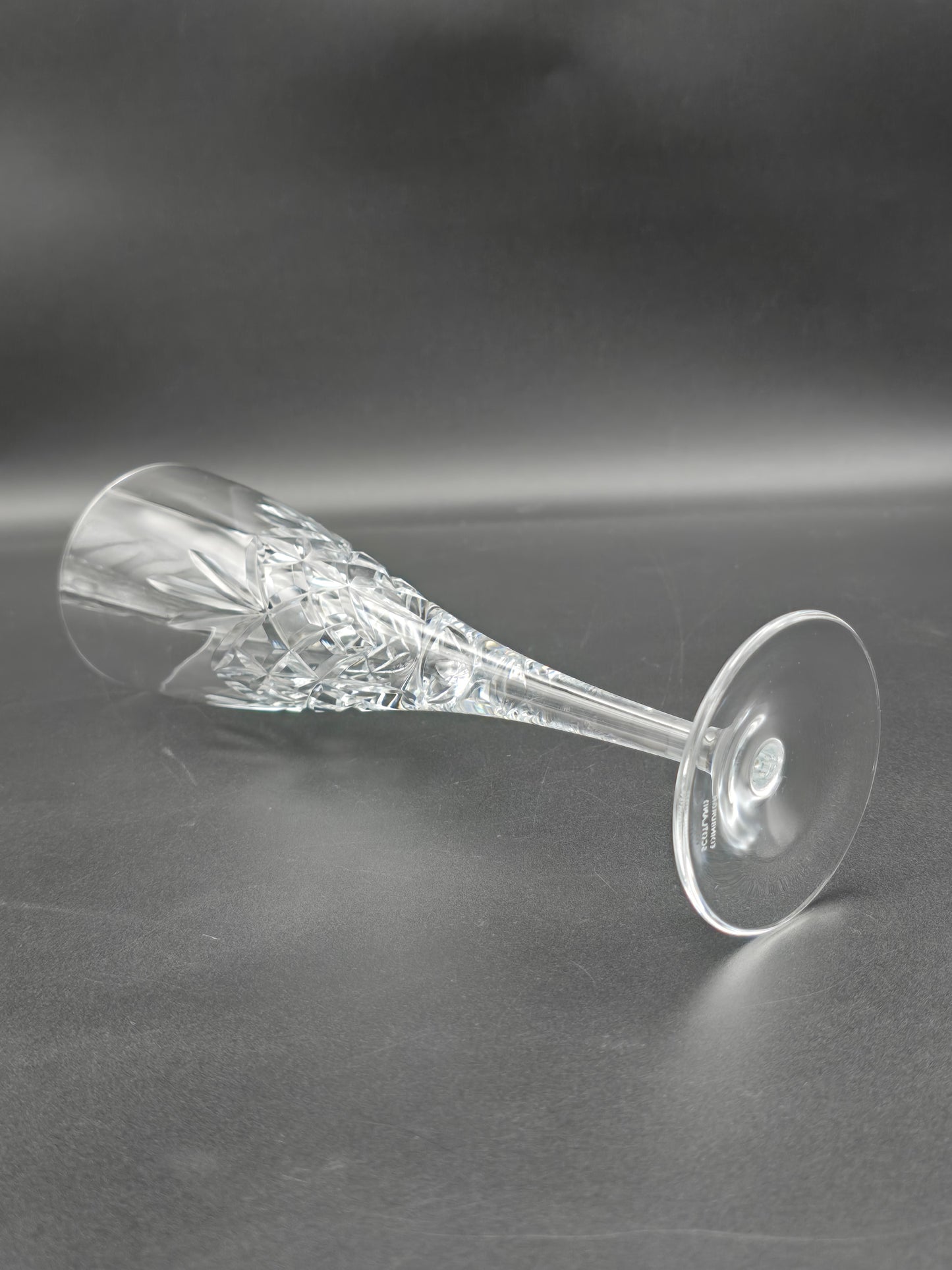 Set of 4 Large Edinburgh Crystal Glenshee Pattern Champagne flutes, Boxed 200ml 23cm tall