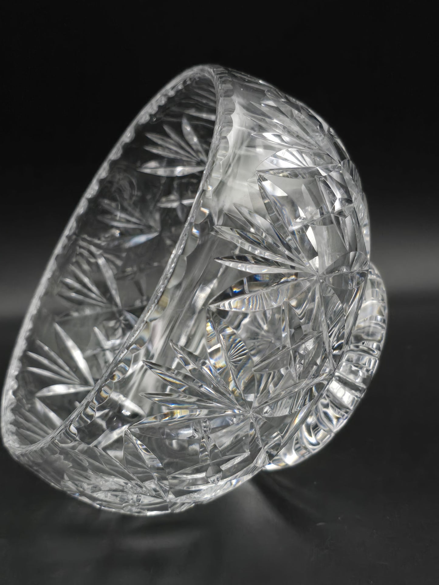 Large Heavy Vintage Crystal Rose Posy Bowl with Fluted & Cross-Cut Design – 2kg – 7.5” Wide, 6” Tall