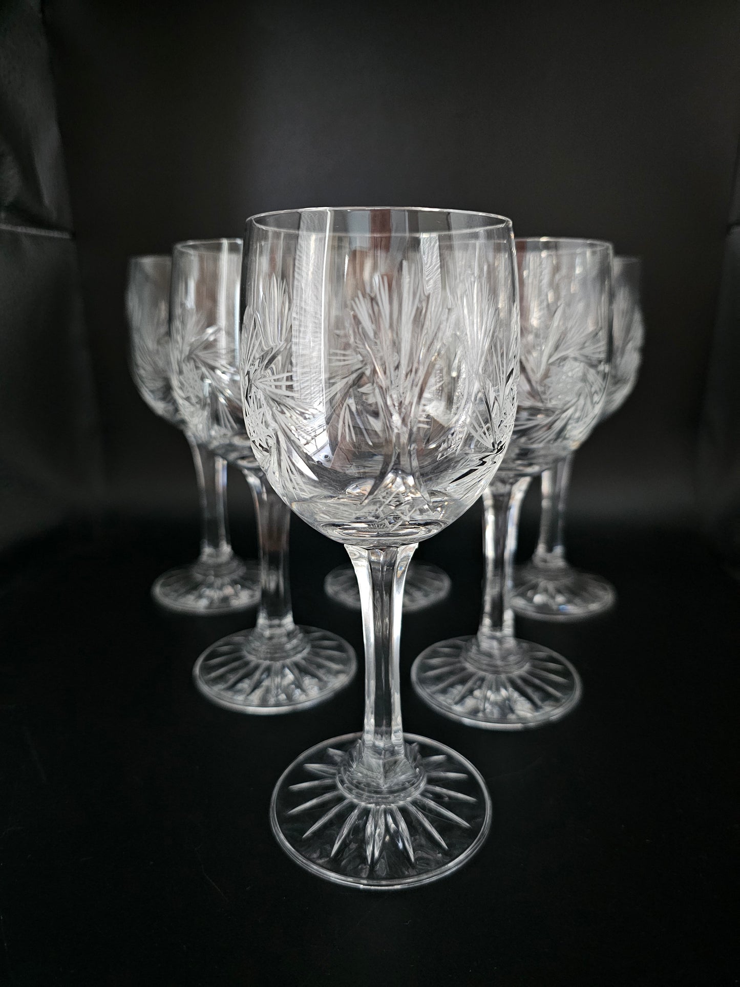 Set of 6 Large Crystal Wine Glasses. 225ml 16.5cm tall