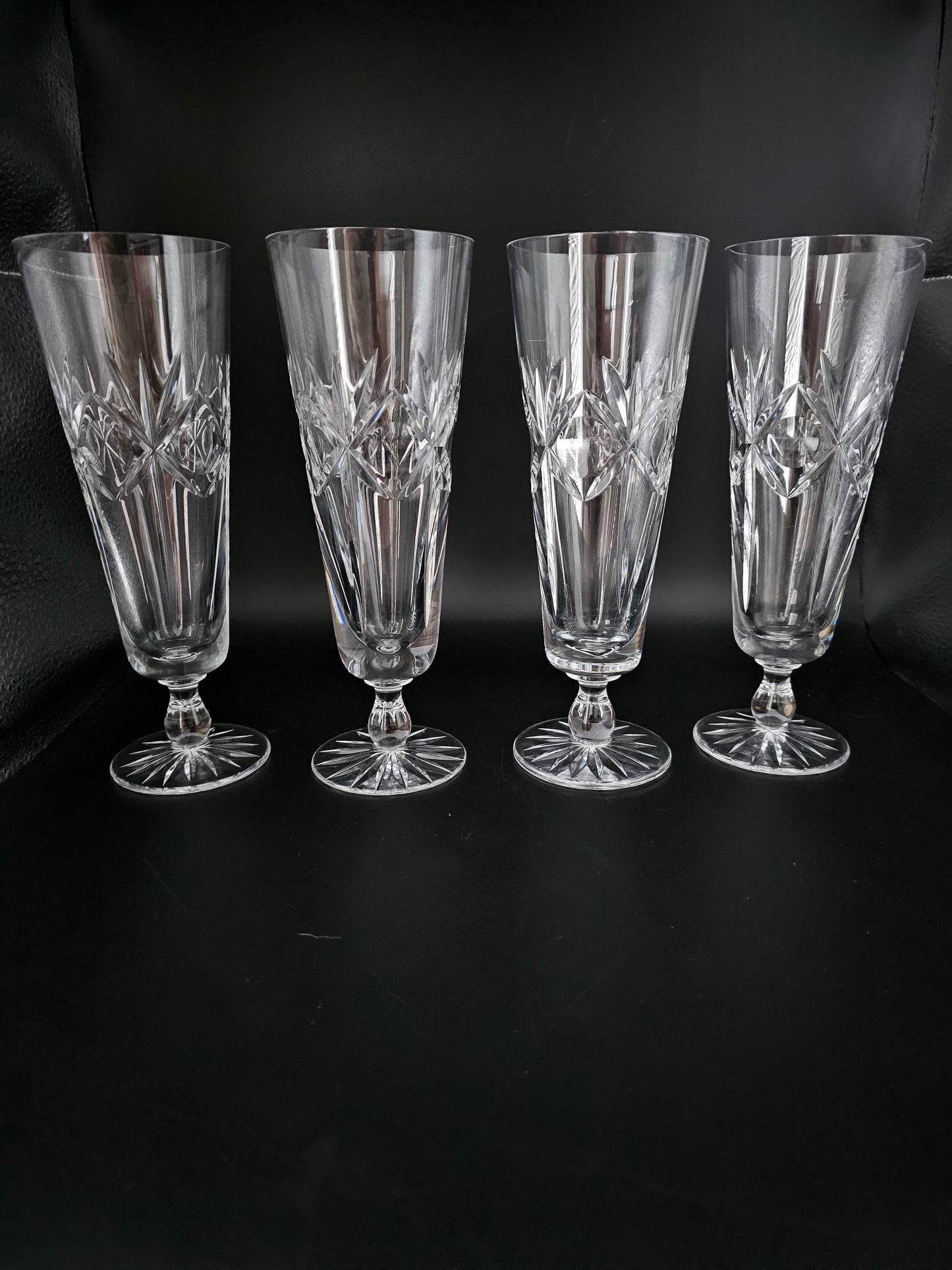 Set of 4 Large short stemmed Crystal Champagne Flutes 250ml