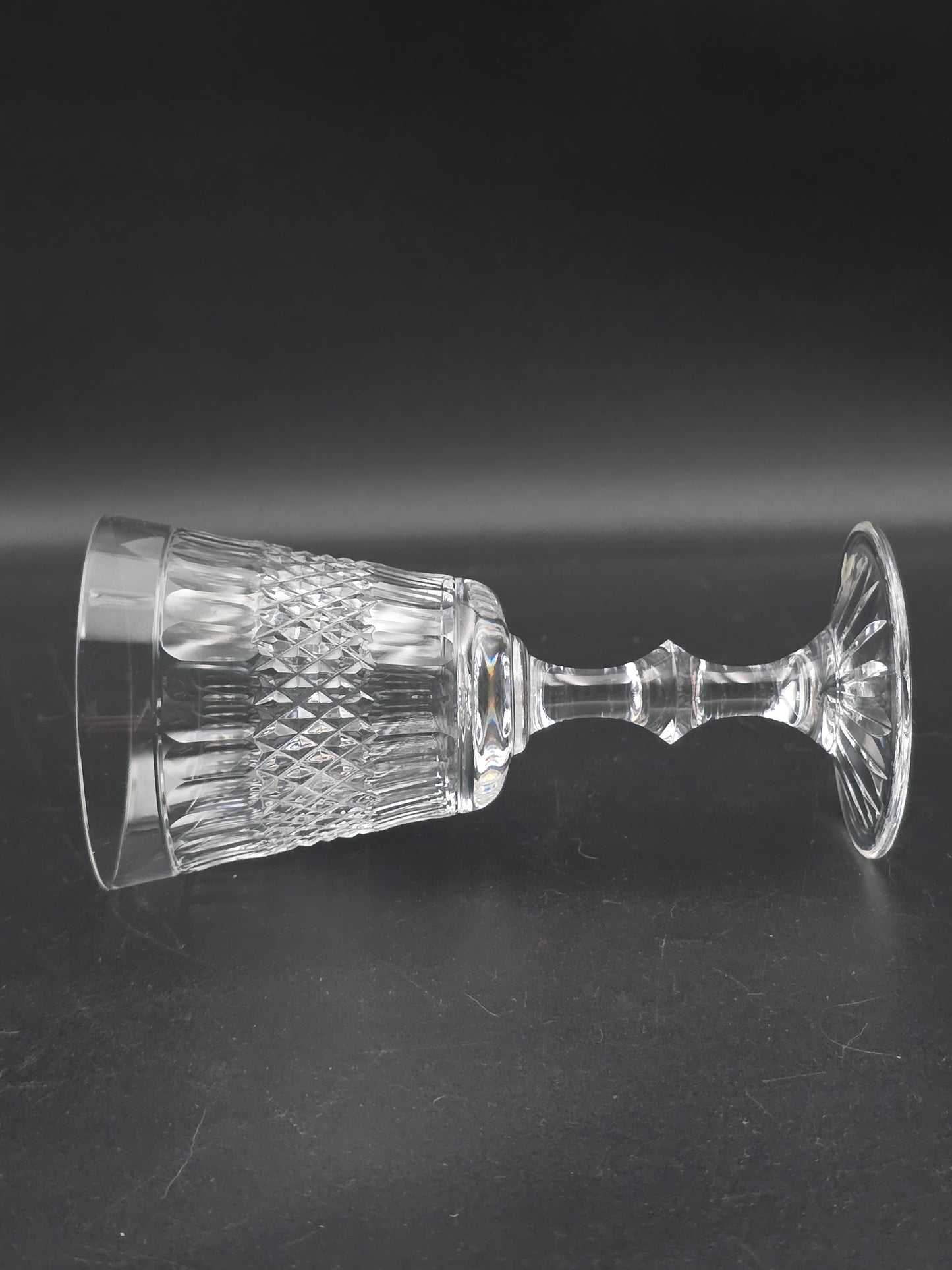 Pair of Edinburgh Crystal Cameron Pattern Crystal wine glasses, boxed. 200ml